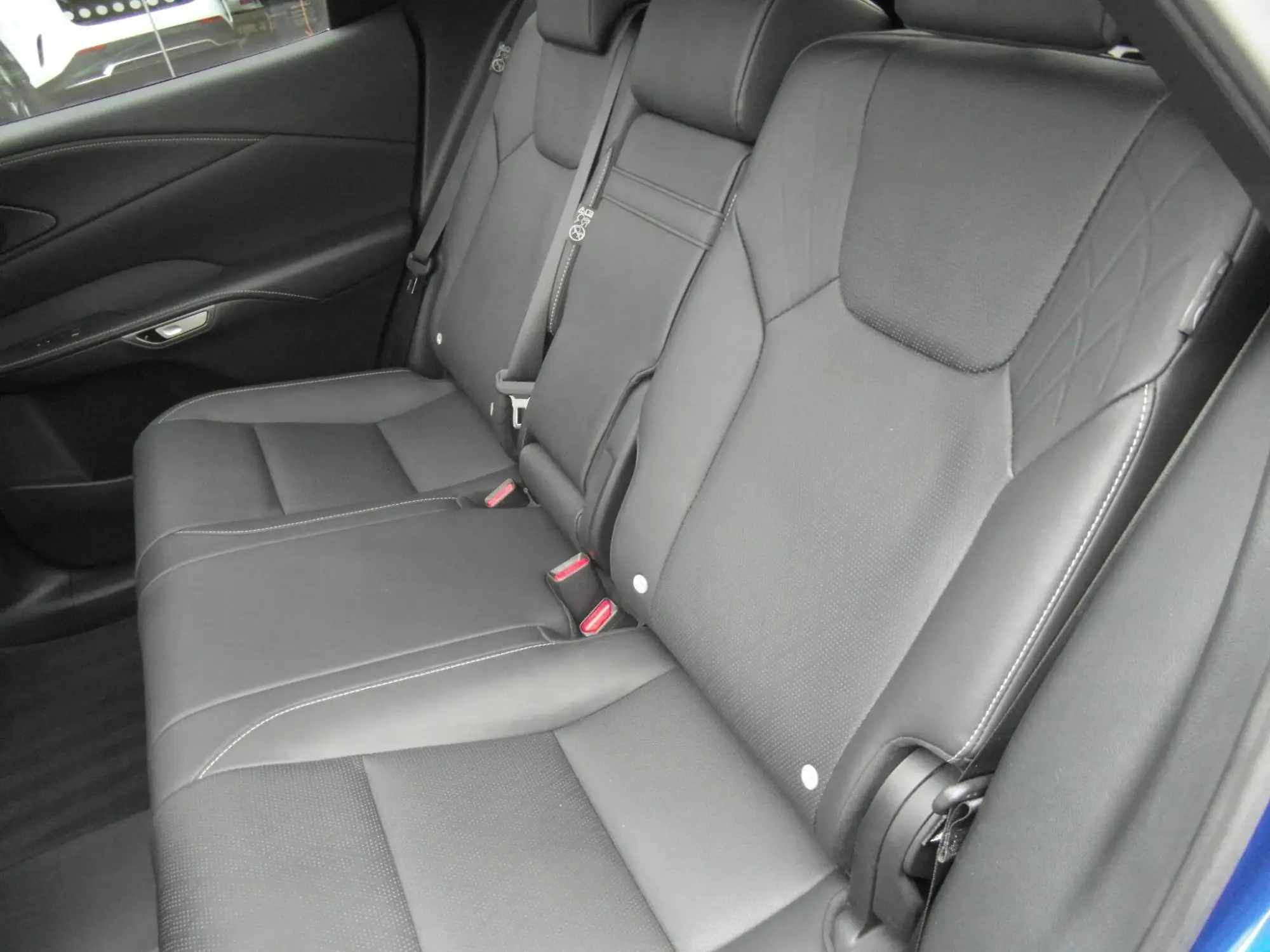 Lexus RX Plug-In Hybrid Image 20