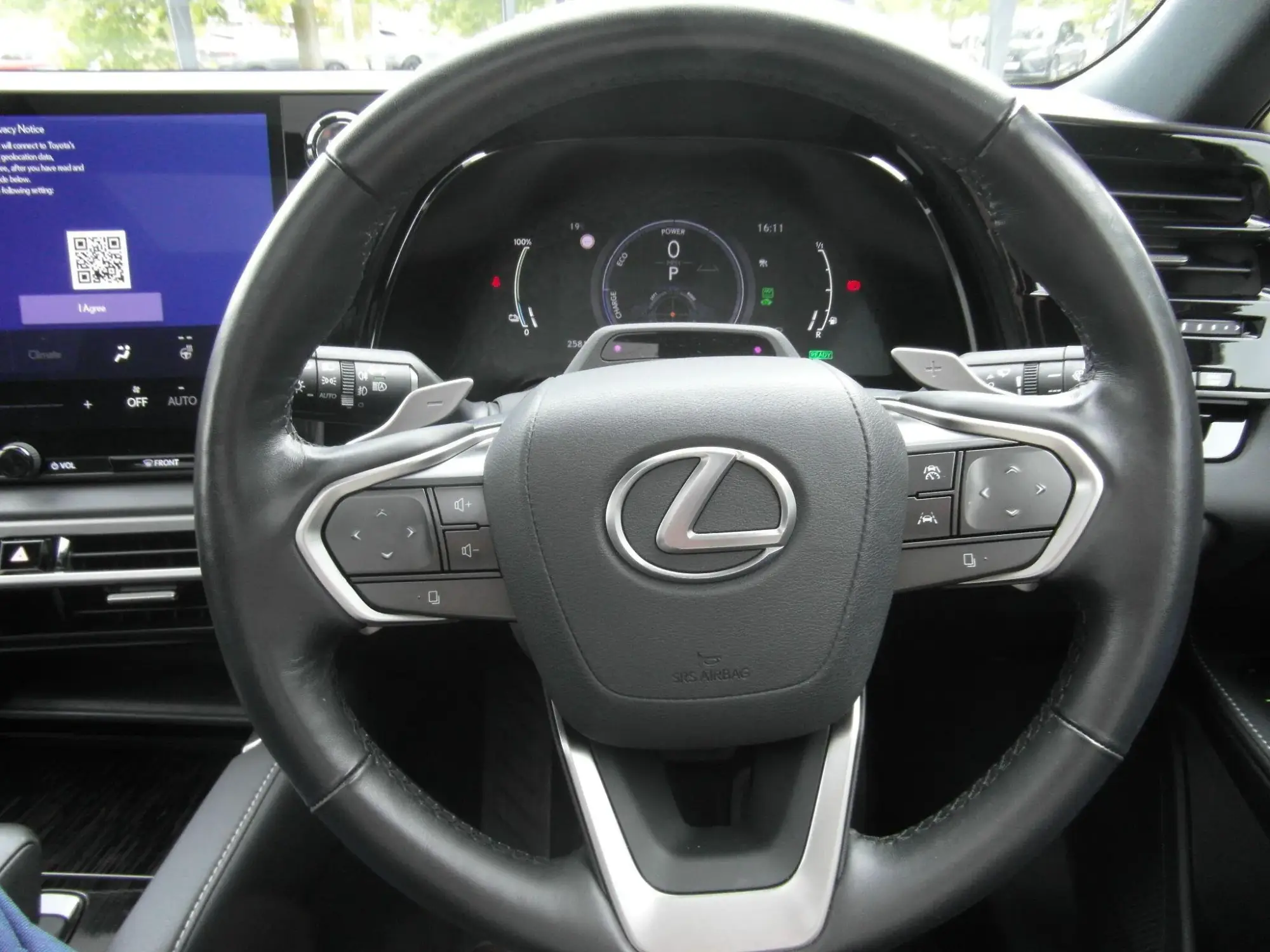 Lexus RX Plug-In Hybrid Image 24