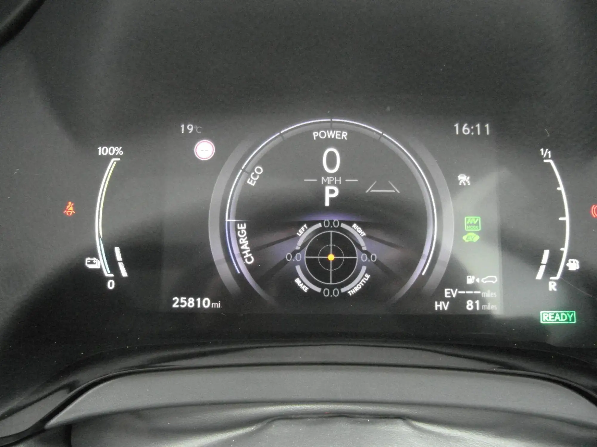 Lexus RX Plug-In Hybrid Image 25