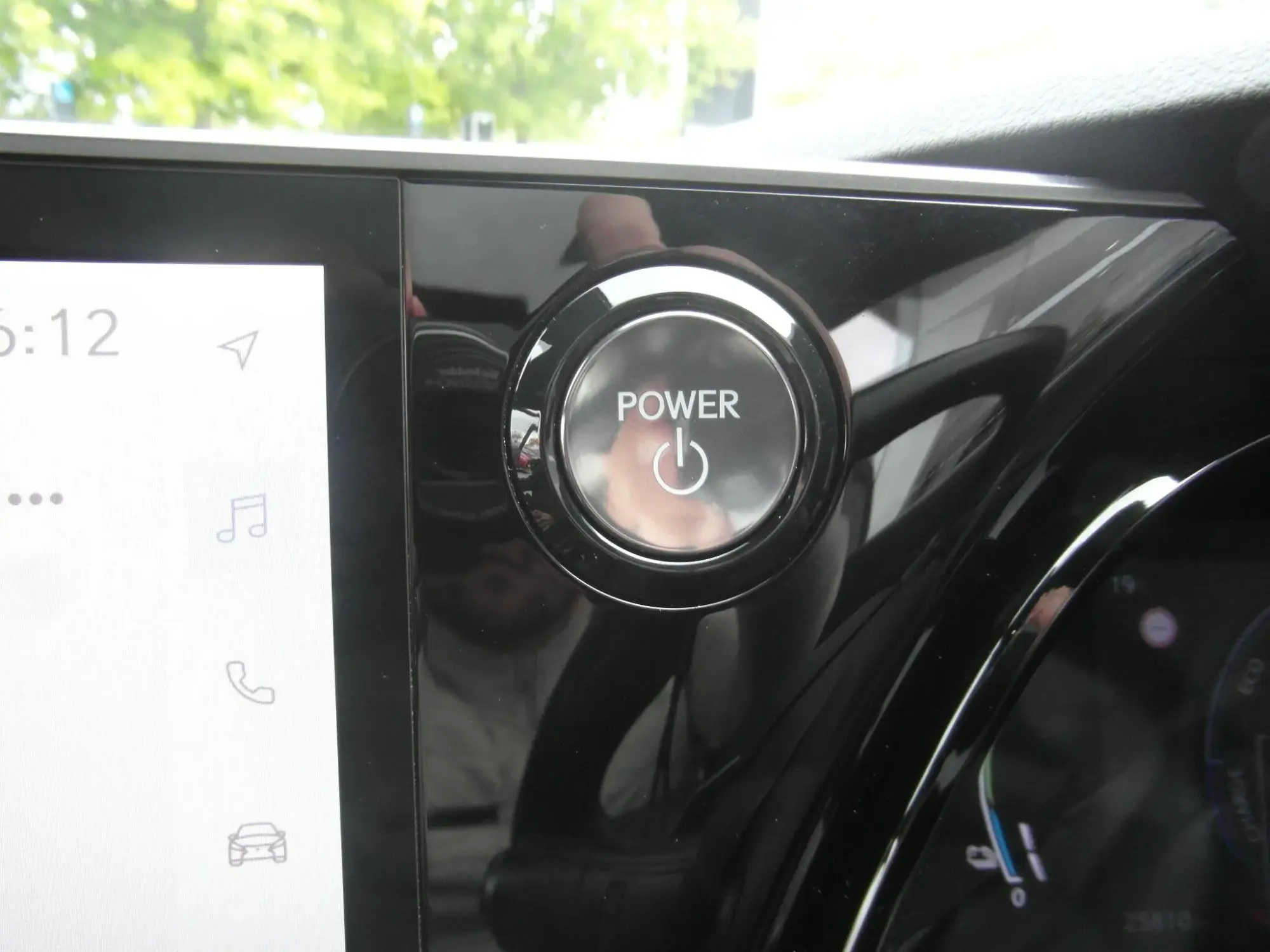Lexus RX Plug-In Hybrid Image 28