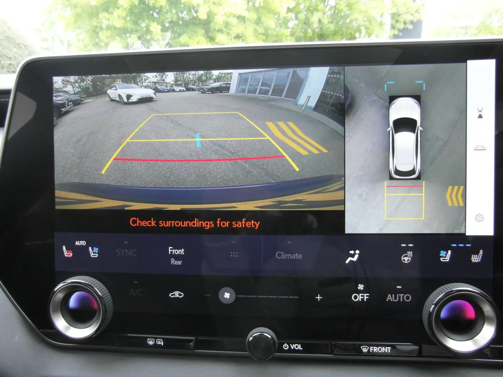 Lexus RX Plug-In Hybrid Image 29