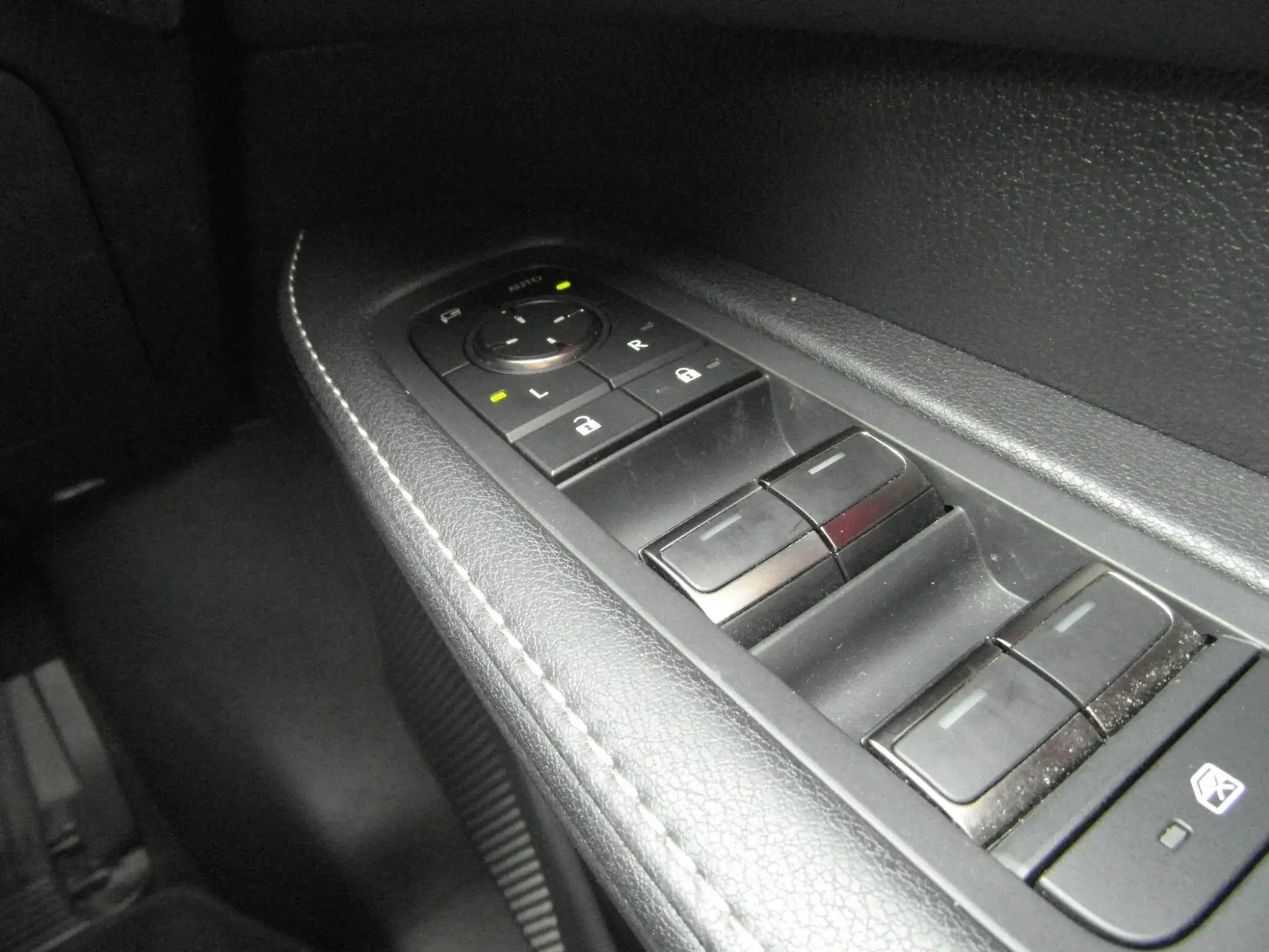 Lexus RX Plug-In Hybrid Image 31