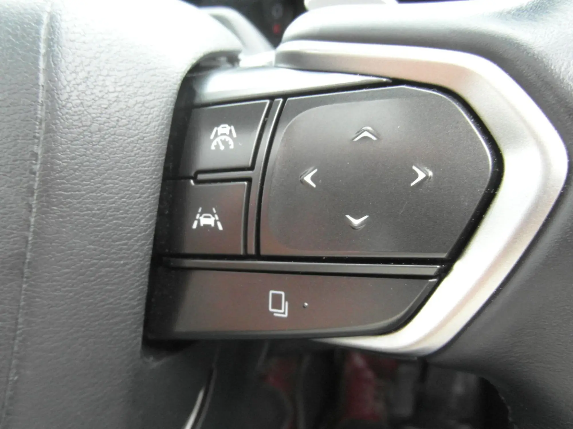 Lexus RX Plug-In Hybrid Image 32