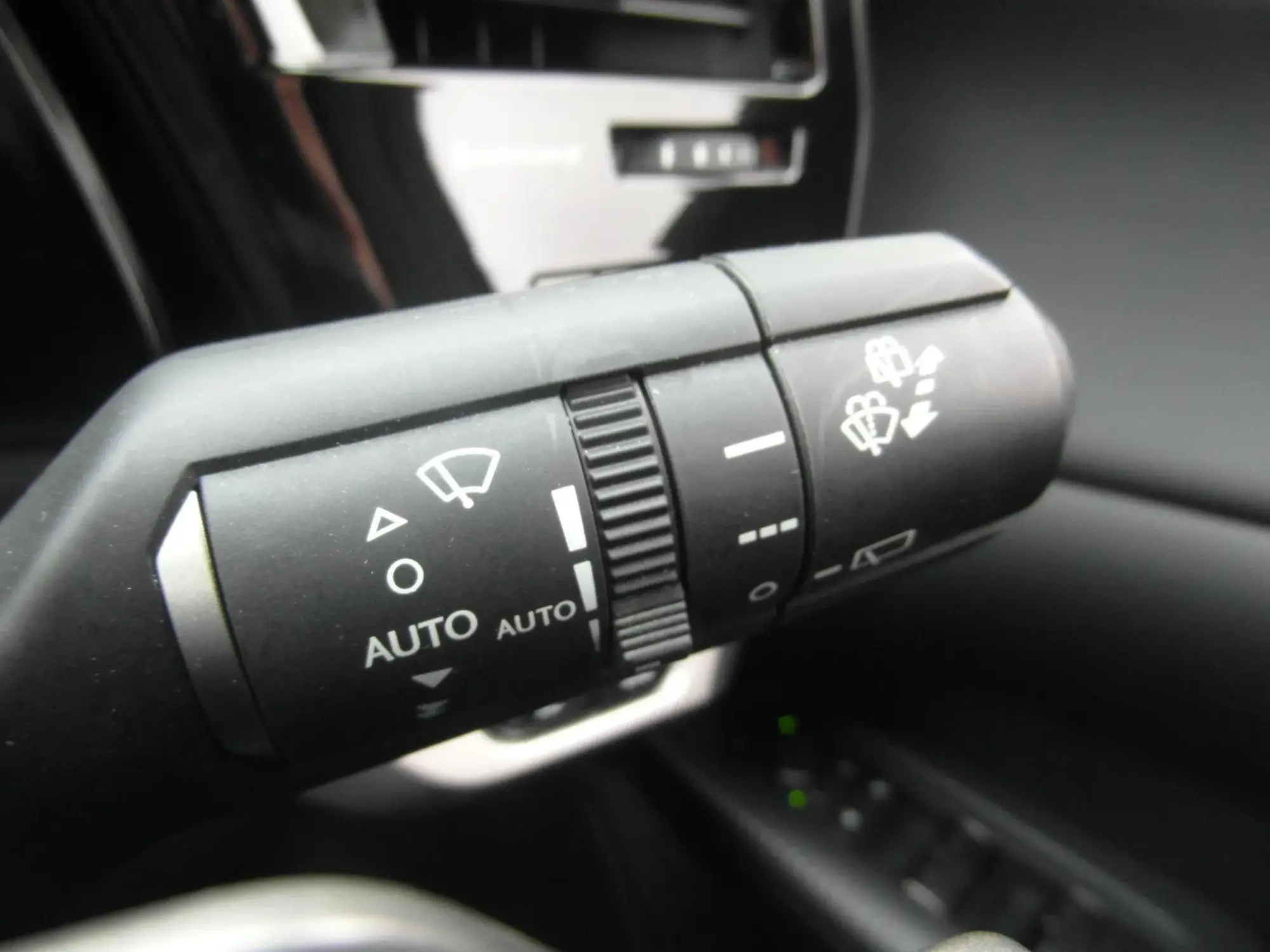 Lexus RX Plug-In Hybrid Image 35