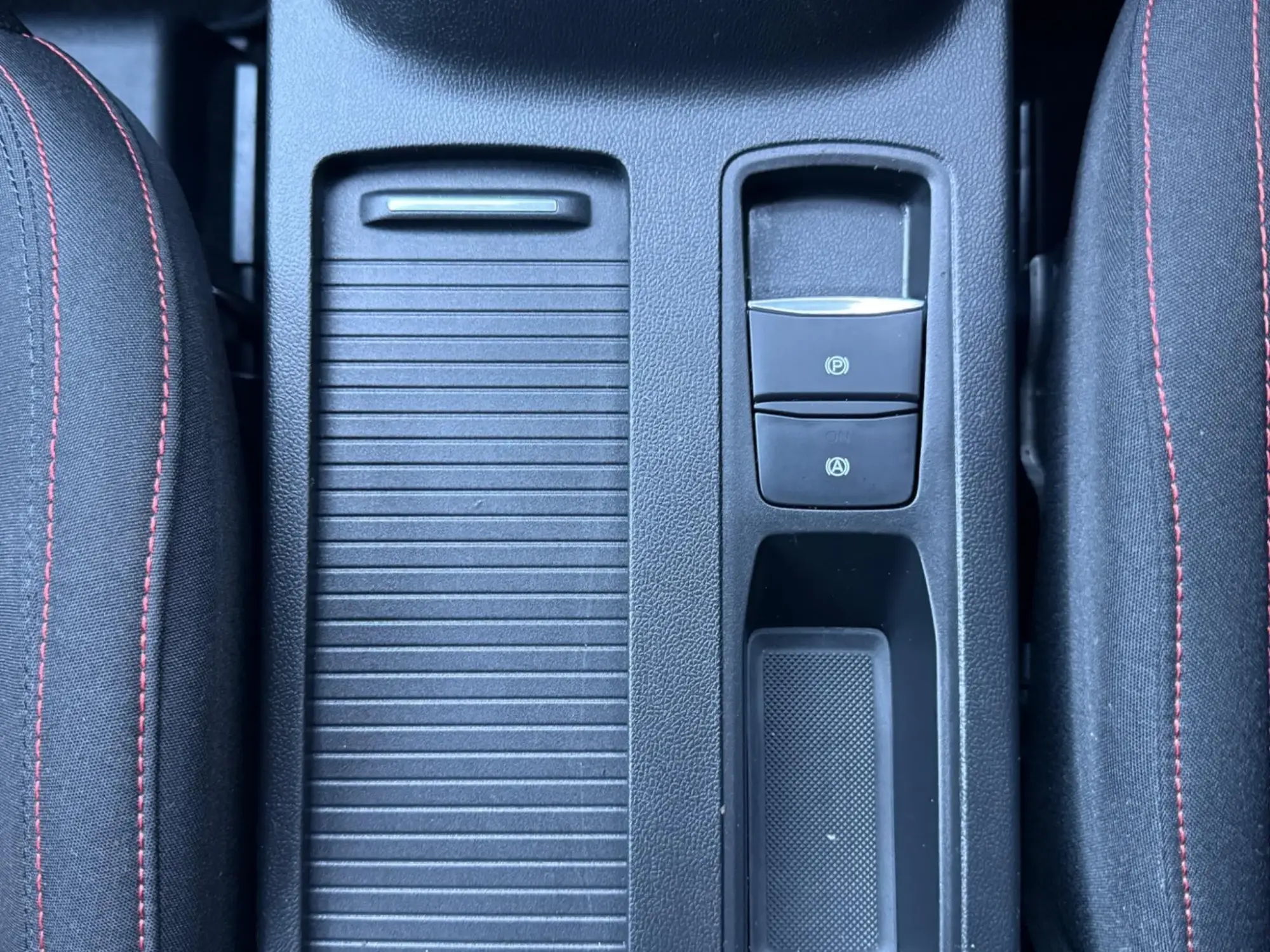 Ford Focus Image 13