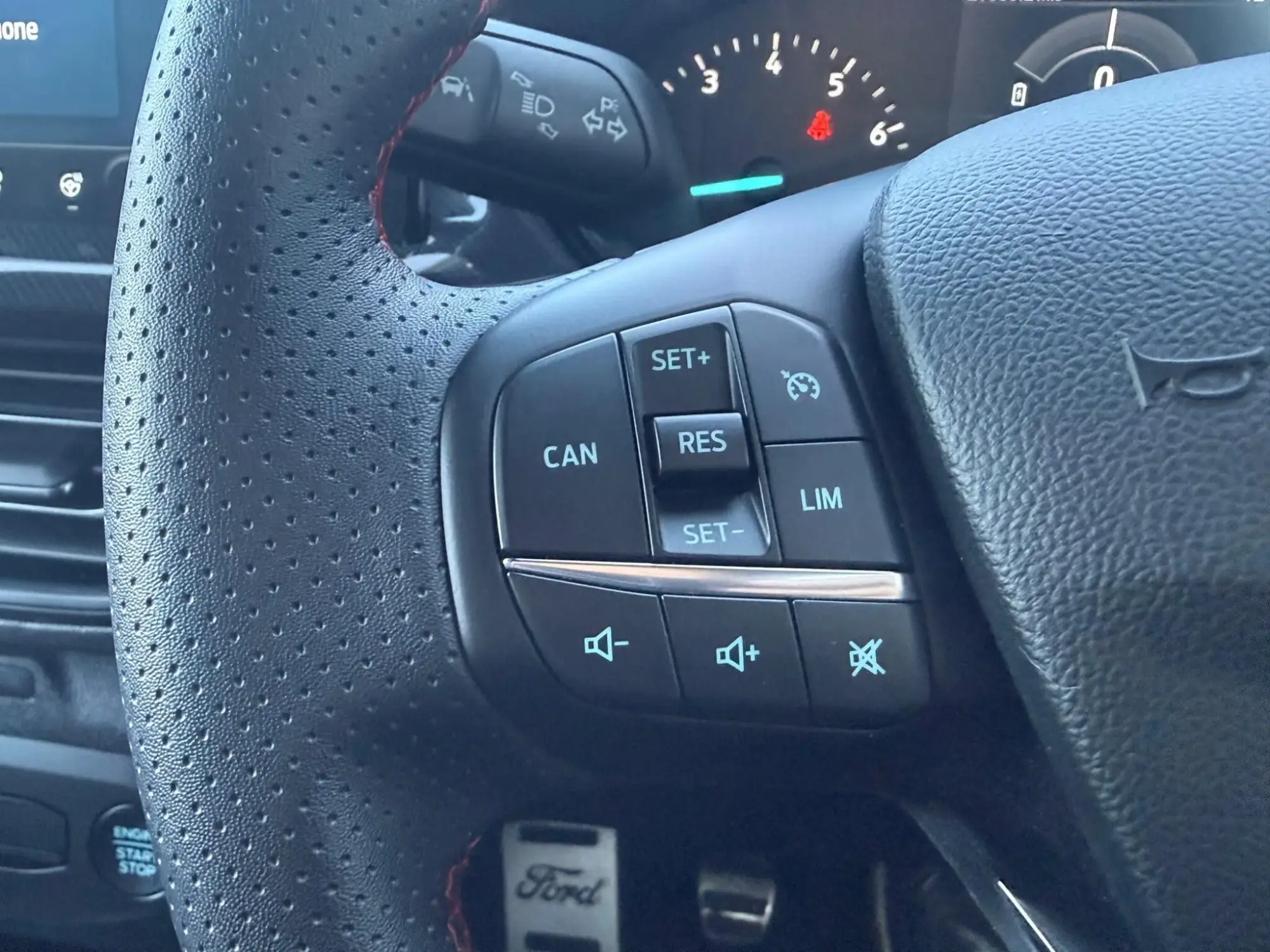 Ford Focus Image 14