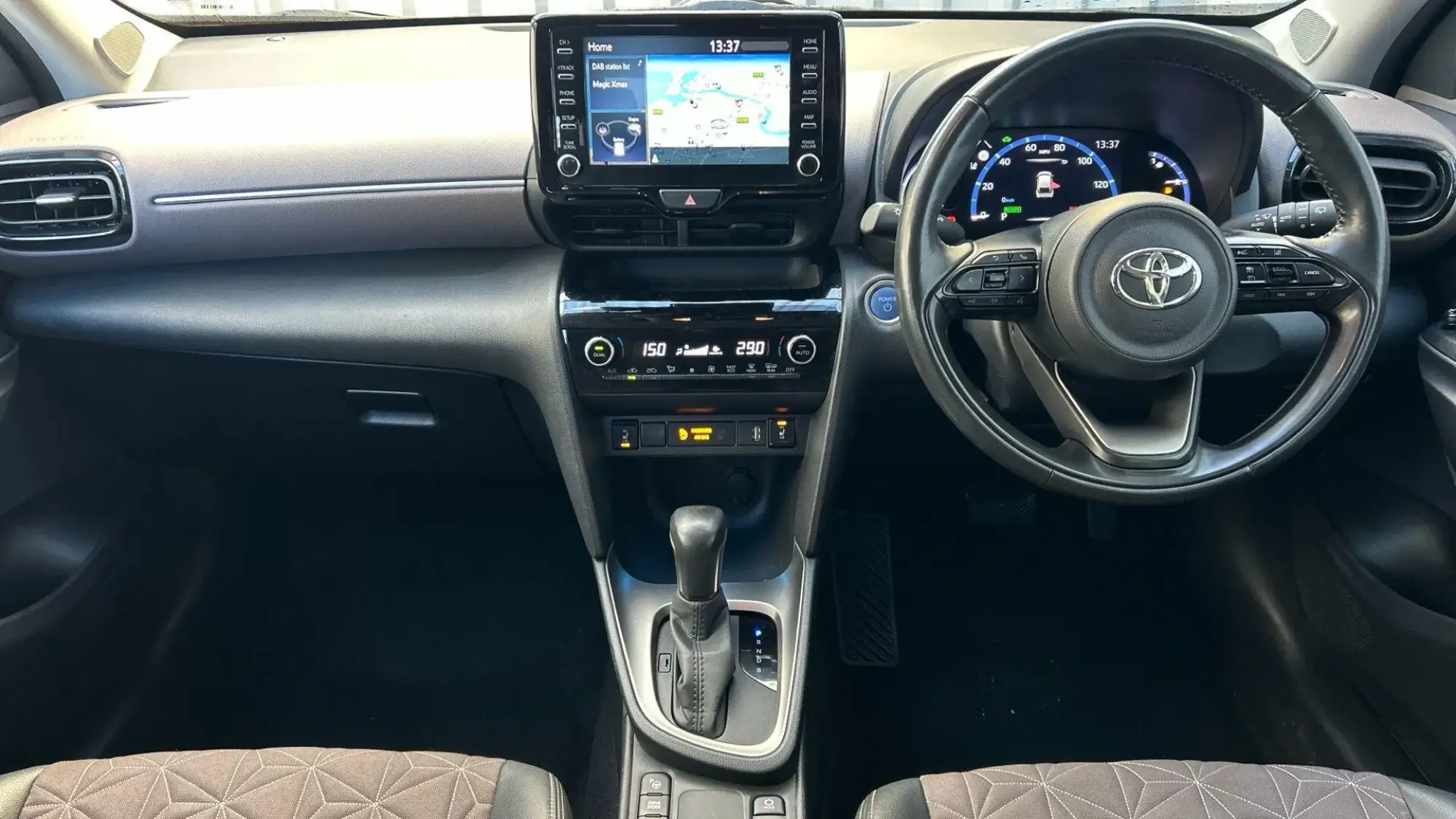 Toyota Yaris Cross Hybrid Image 9 Toyota Yaris Cross Hybrid Image 9