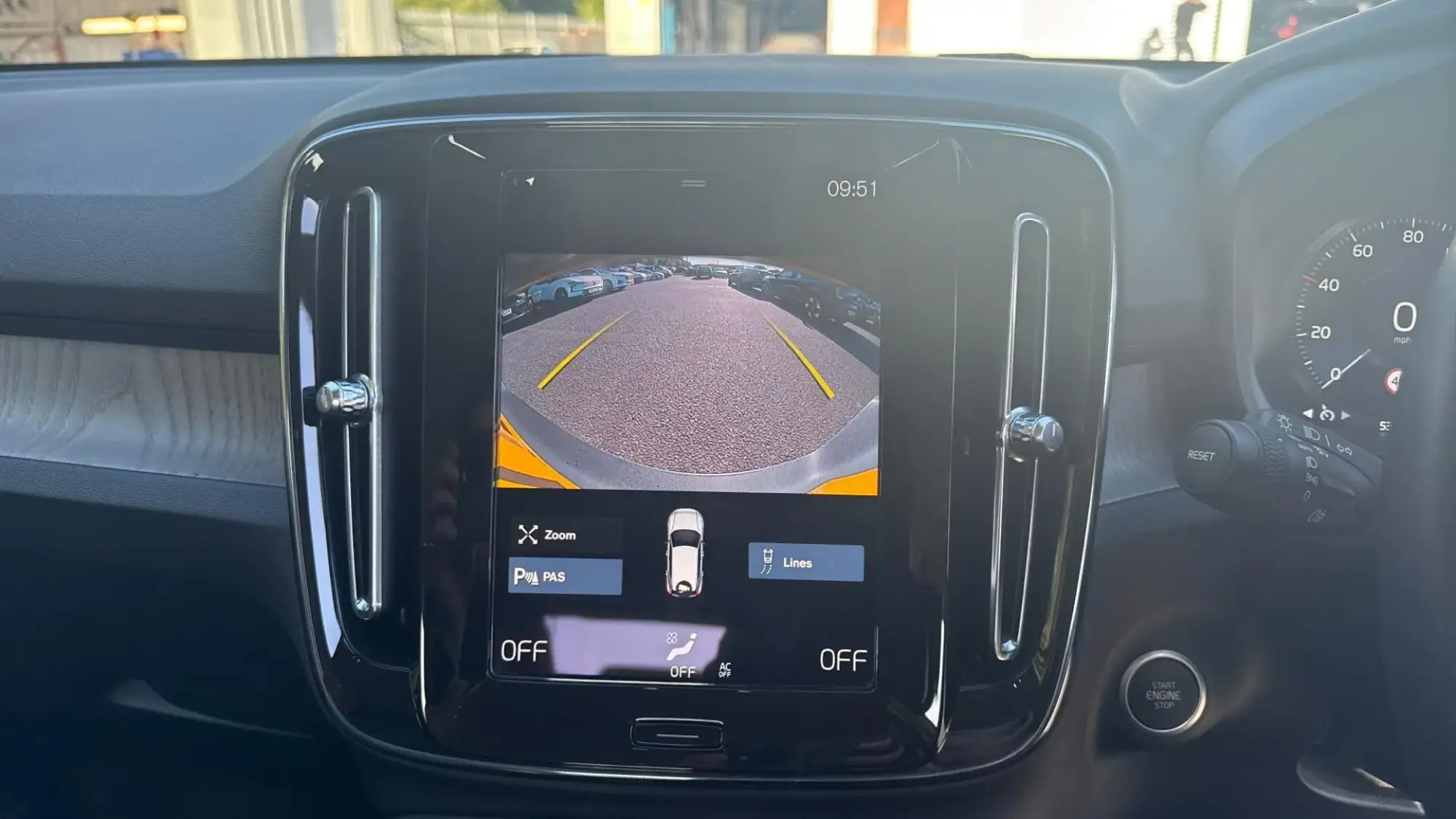 Volvo XC40 Image 19