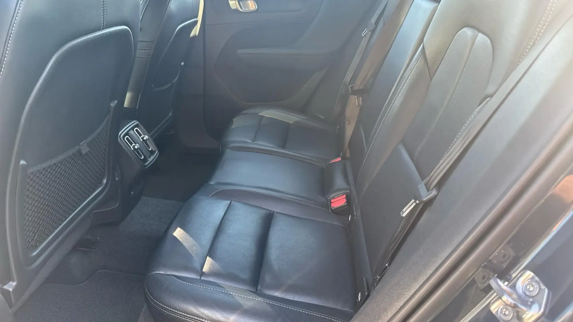 Volvo XC40 Image 33