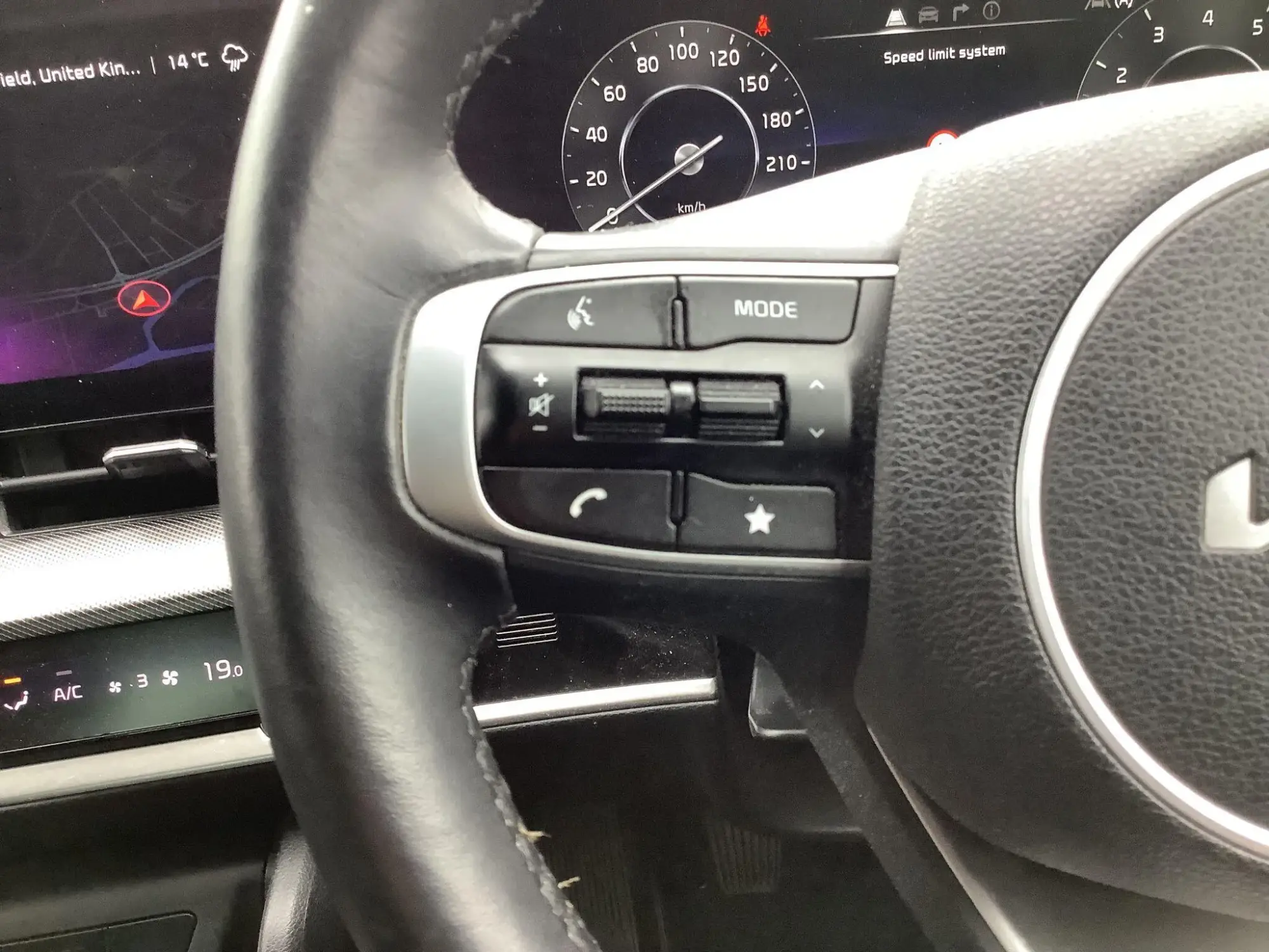 Kia Sportage Image 12