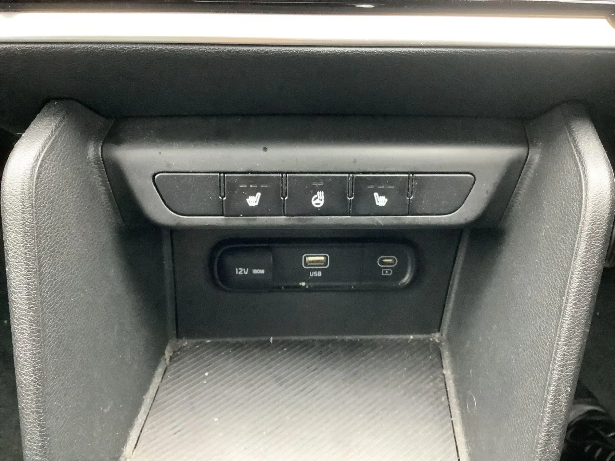 Kia Sportage Image 24