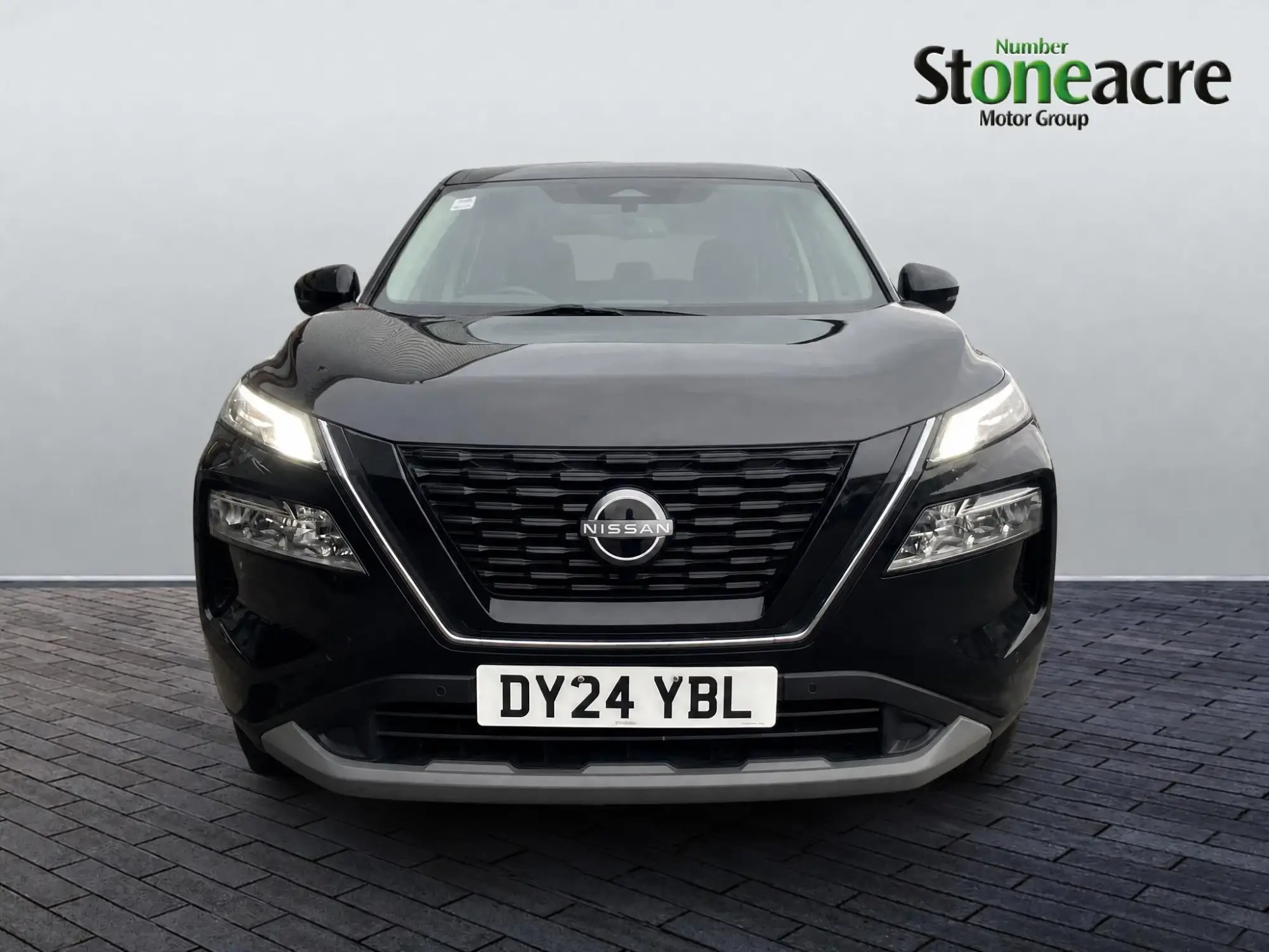 Nissan X-Trail e-POWER 1.5 h e-POWER Acenta Premium Auto Euro 6 (s/s) 5dr DY24YBL Image 2 Nissan X-Trail e-POWER 1.5 h e-POWER Acenta Premium Auto Euro 6 (s/s) 5dr DY24YBL Image 2