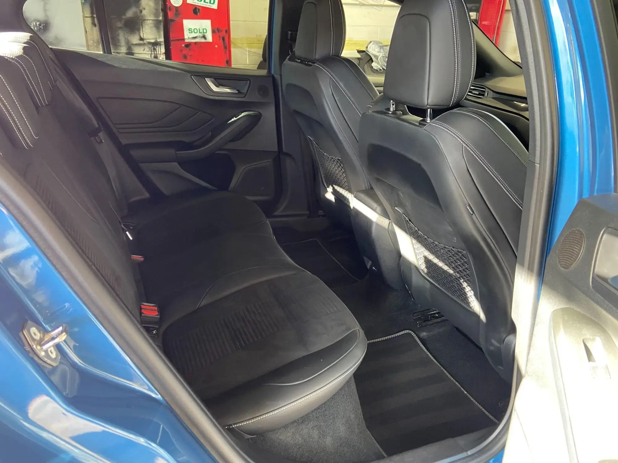 Ford Focus ST Image 2