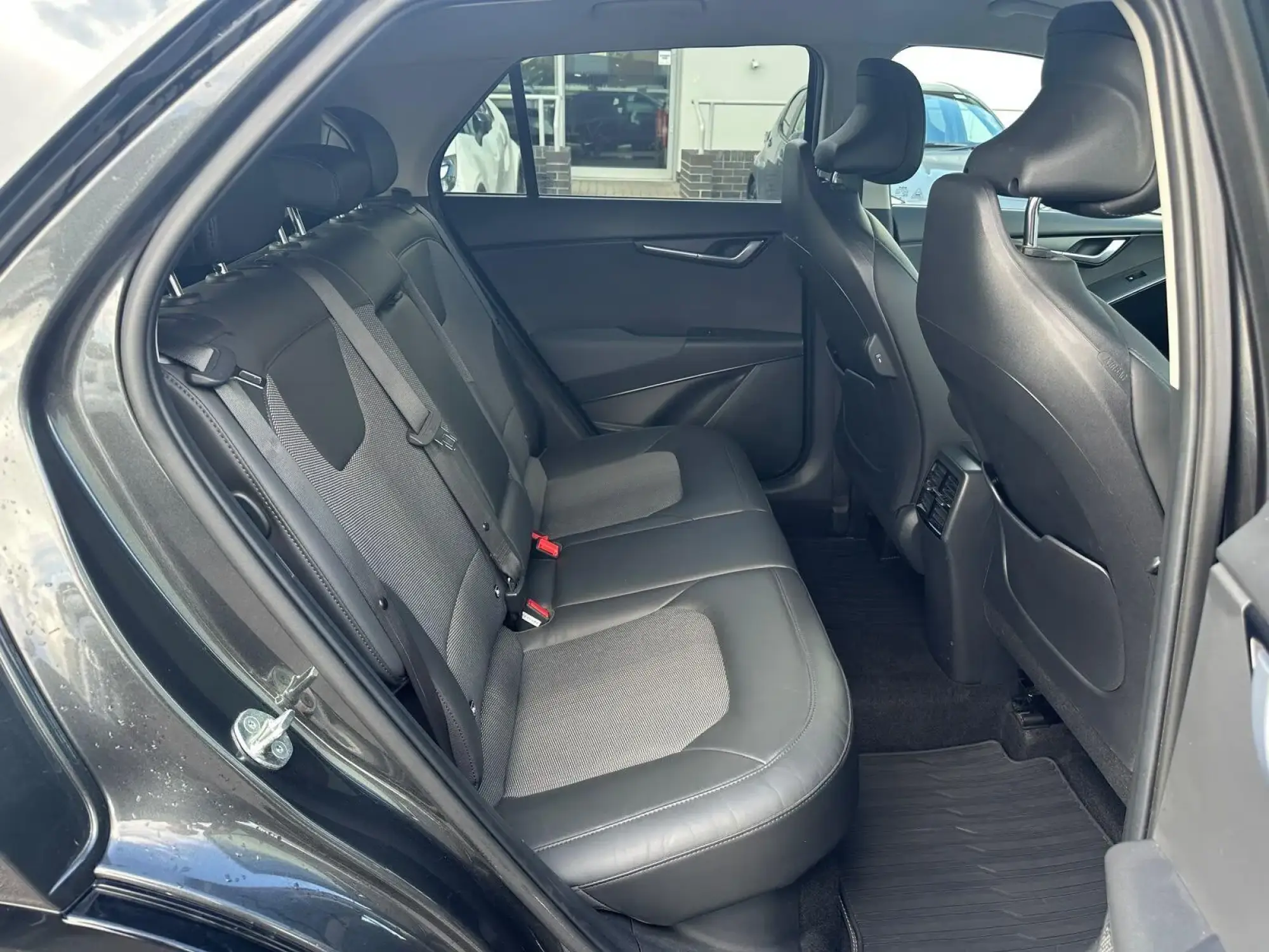 Kia Niro Hybrid Image 13 Kia Niro Hybrid Image 13