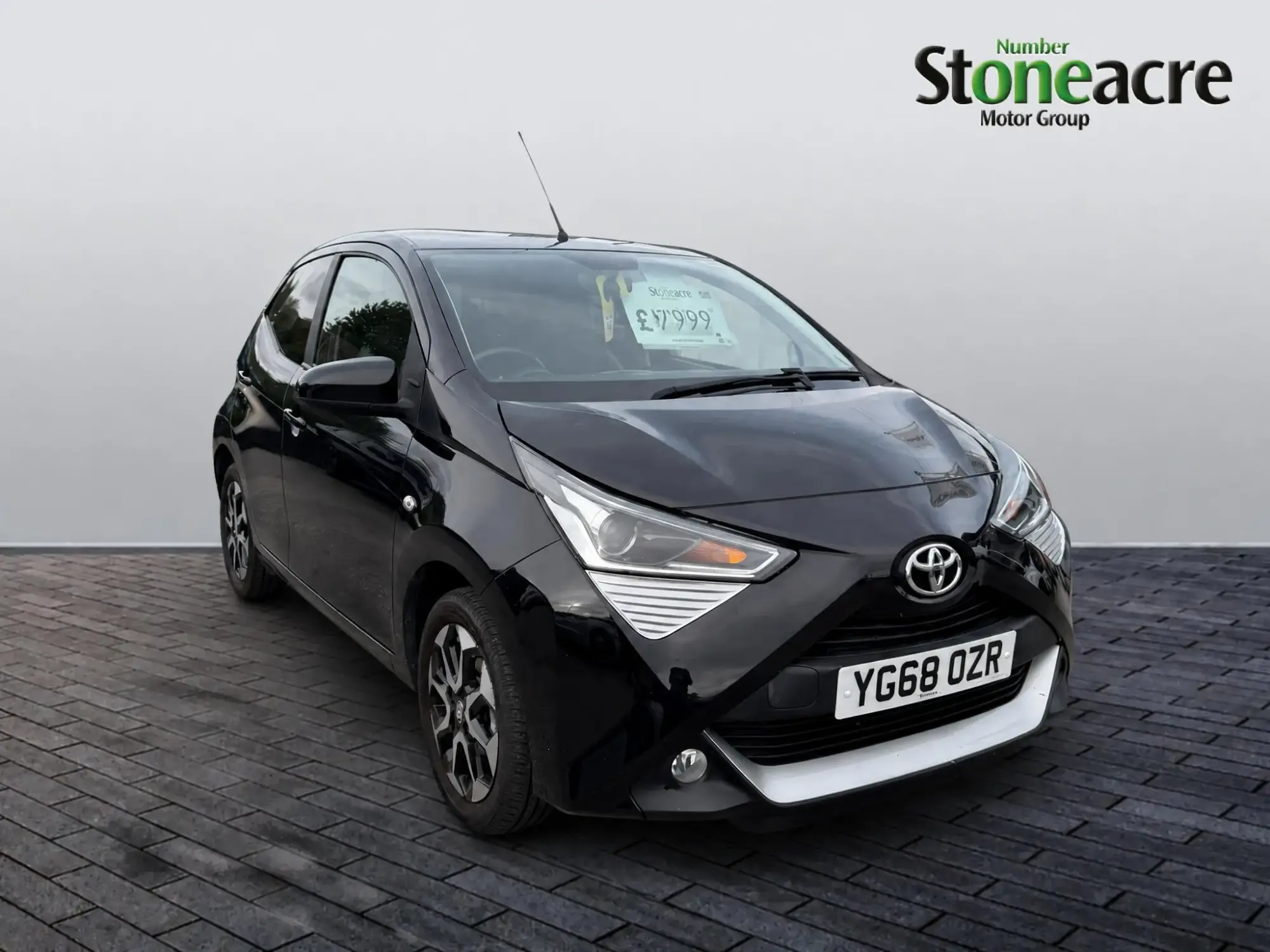 Toyota Aygo 1.0 VVT-i x-plore Hatchback 5dr Petrol Manual Euro 6 (71 ps) YG68OZR Image 1 Toyota Aygo 1.0 VVT-i x-plore Hatchback 5dr Petrol Manual Euro 6 (71 ps) YG68OZR Image 1