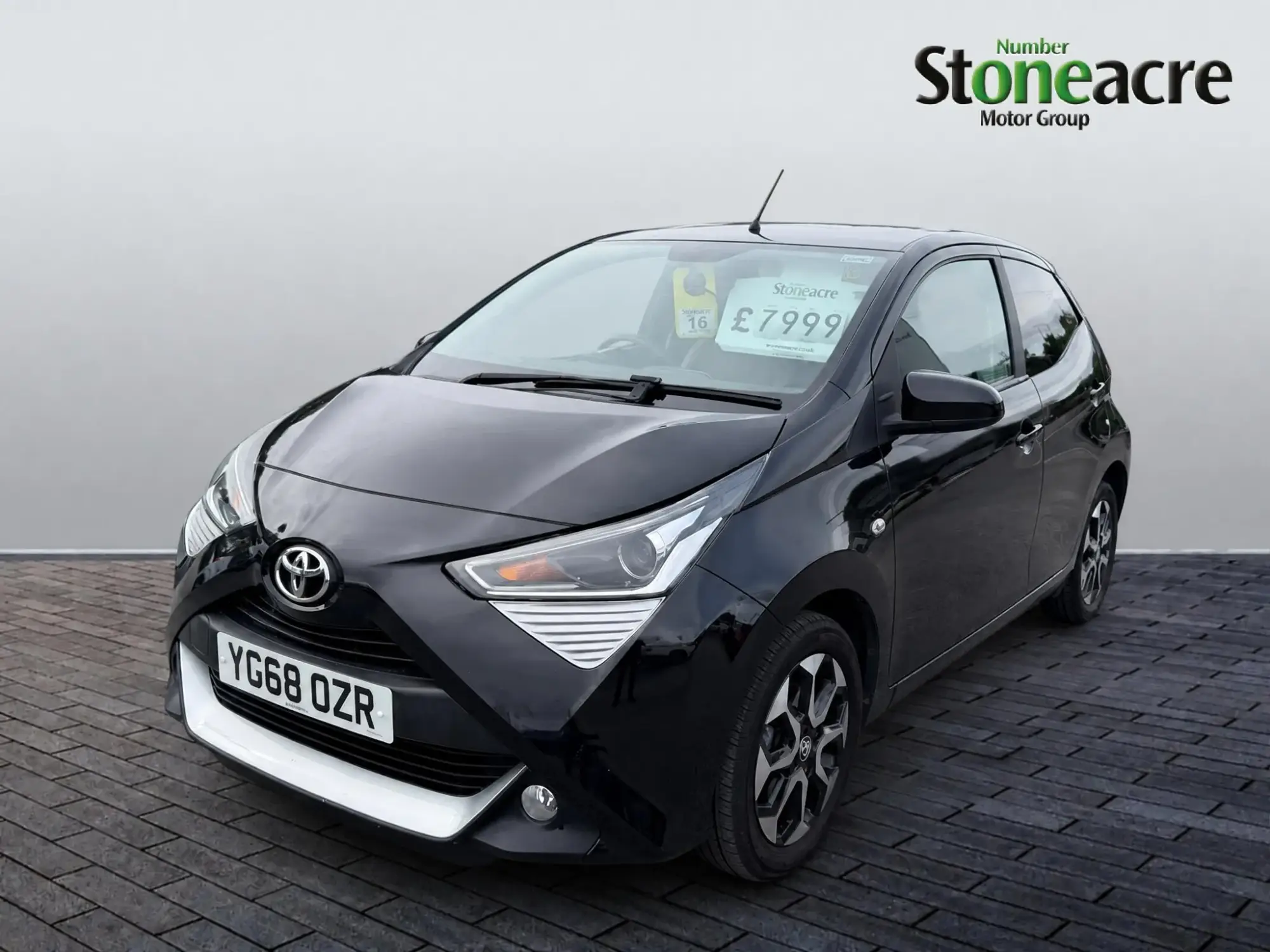 Toyota Aygo 1.0 VVT-i x-plore Hatchback 5dr Petrol Manual Euro 6 (71 ps) YG68OZR Image 3 Toyota Aygo 1.0 VVT-i x-plore Hatchback 5dr Petrol Manual Euro 6 (71 ps) YG68OZR Image 3