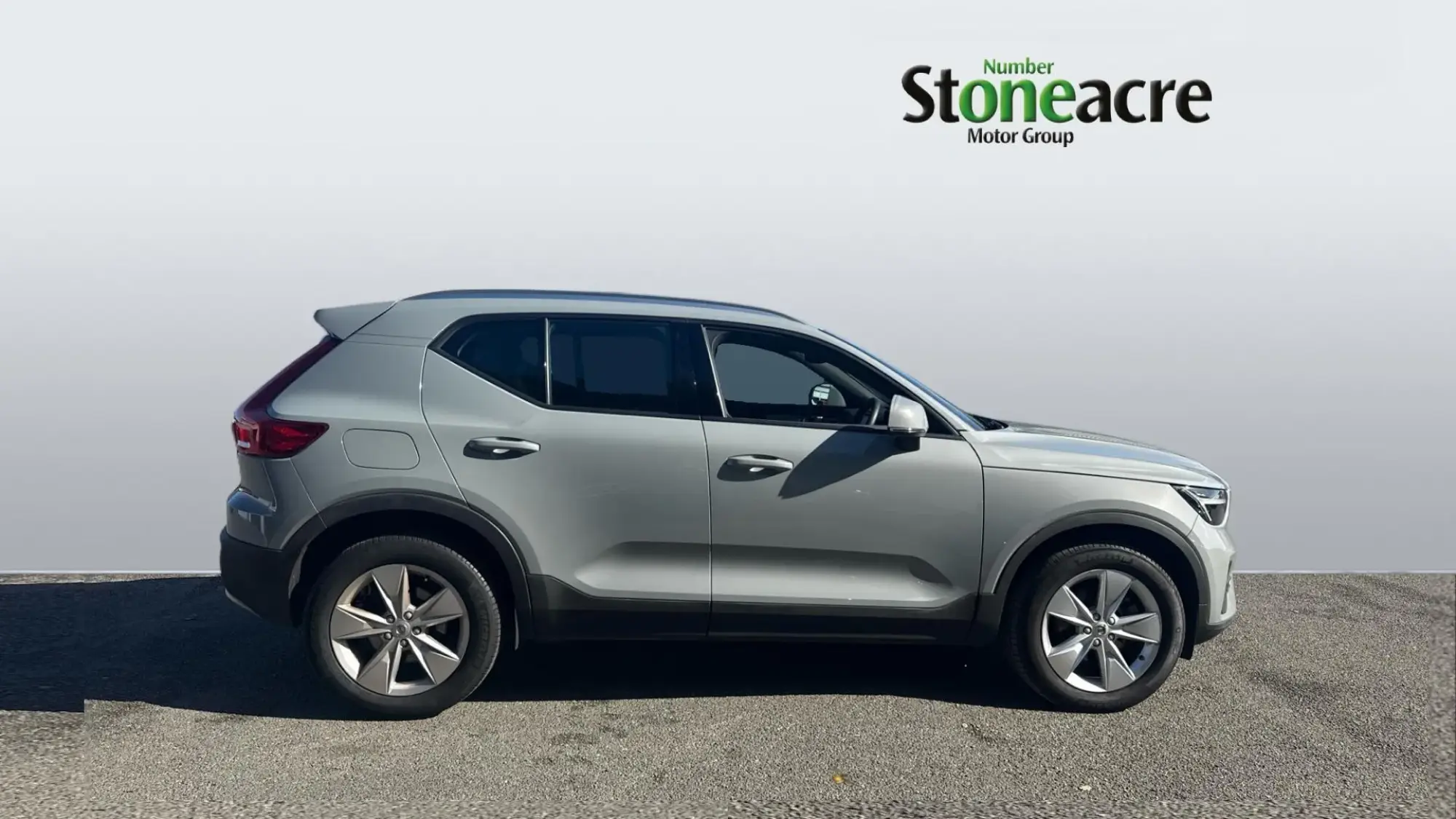 Volvo XC40 Core B3 (163 hp) Auto YP74FXG Image 3 Volvo XC40 Core B3 (163 hp) Auto YP74FXG Image 3