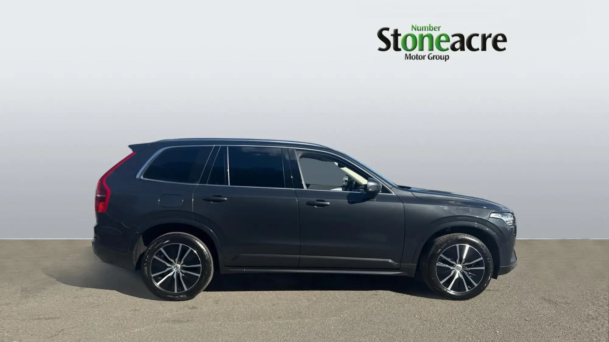 Volvo XC90 2.0 B5D [235] Momentum 5dr AWD Geartronic LS21UTN Image 3