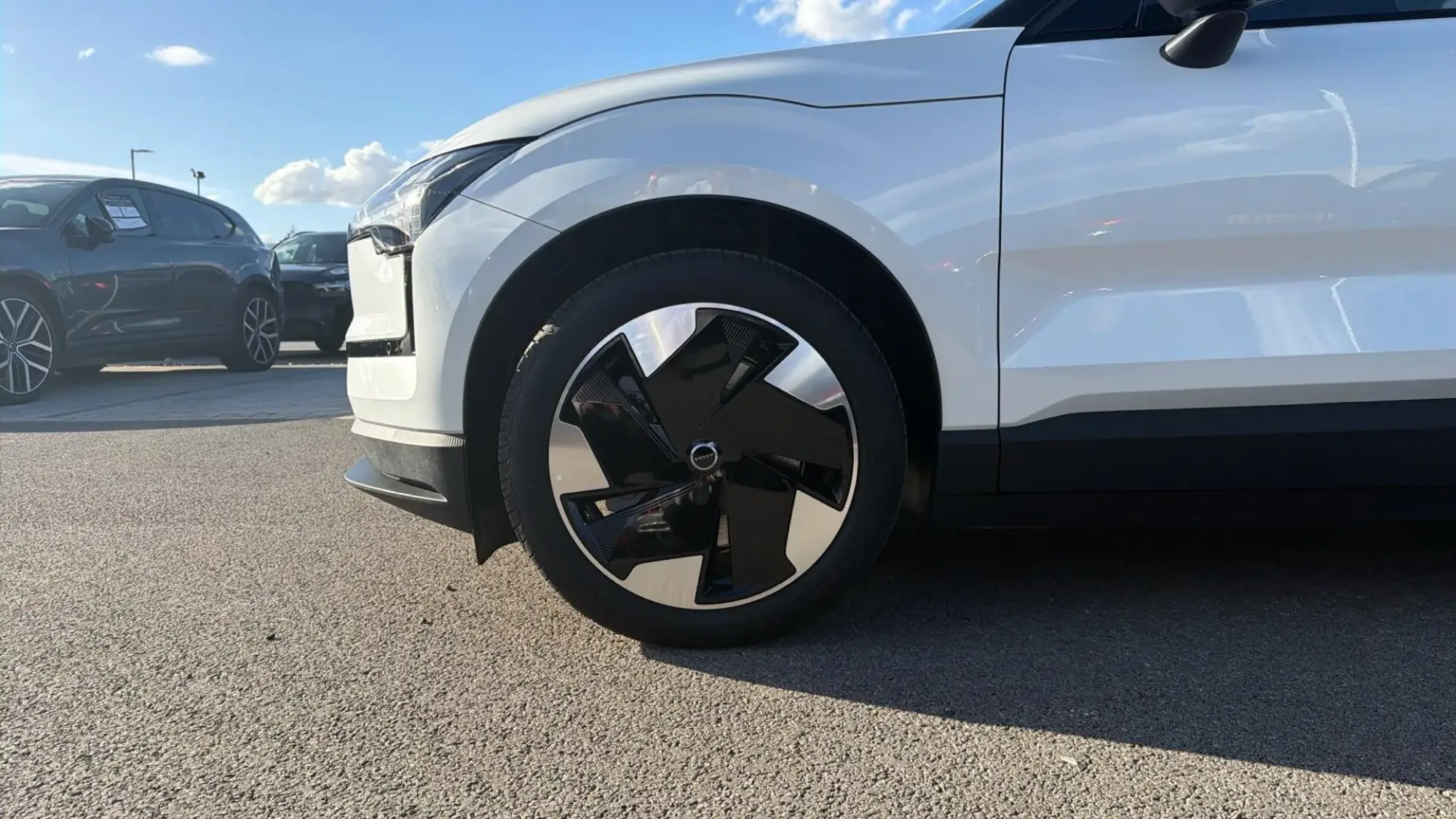 Volvo EX30 Image 9