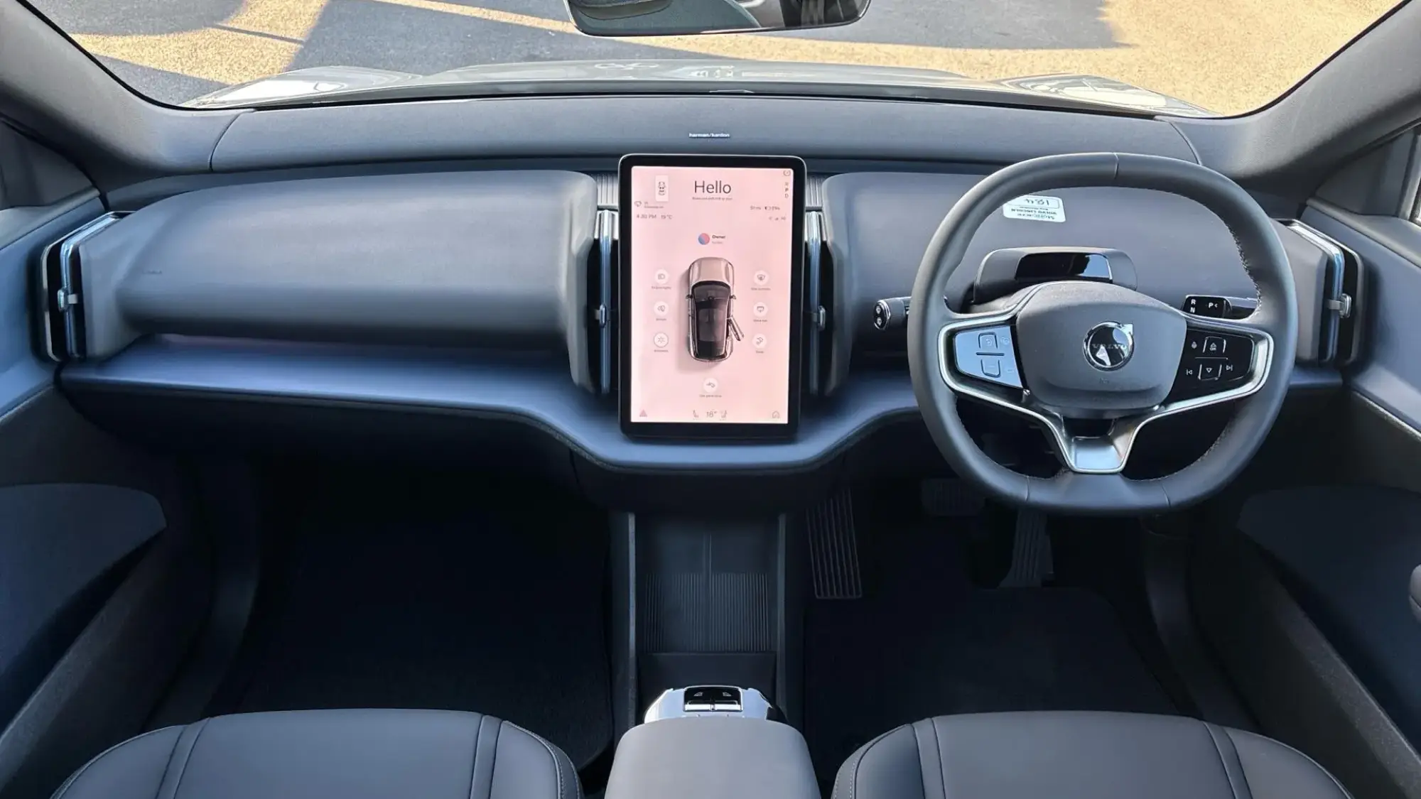 Volvo EX30 Image 33