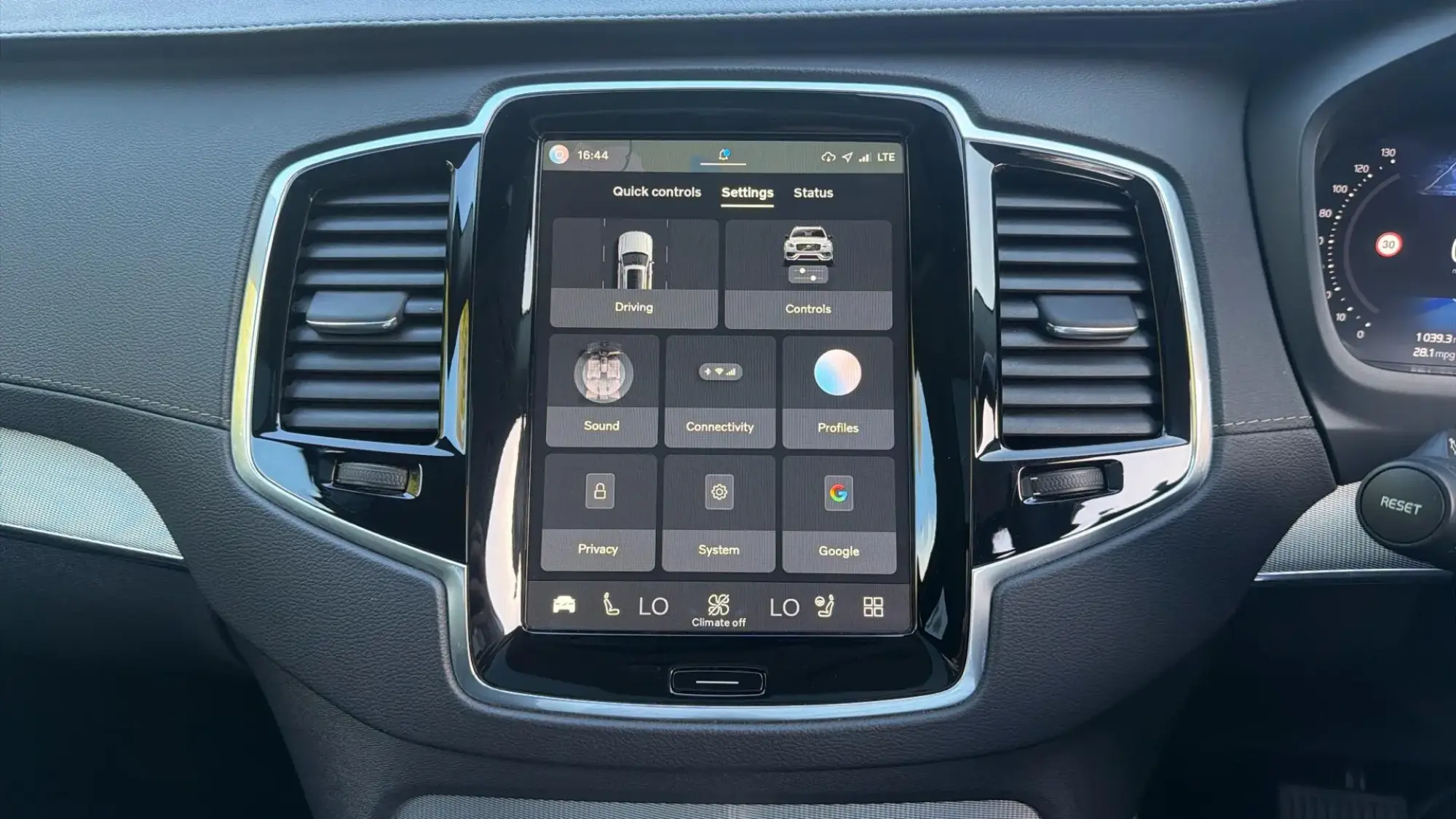 Volvo XC90 Image 16 Volvo XC90 Image 16