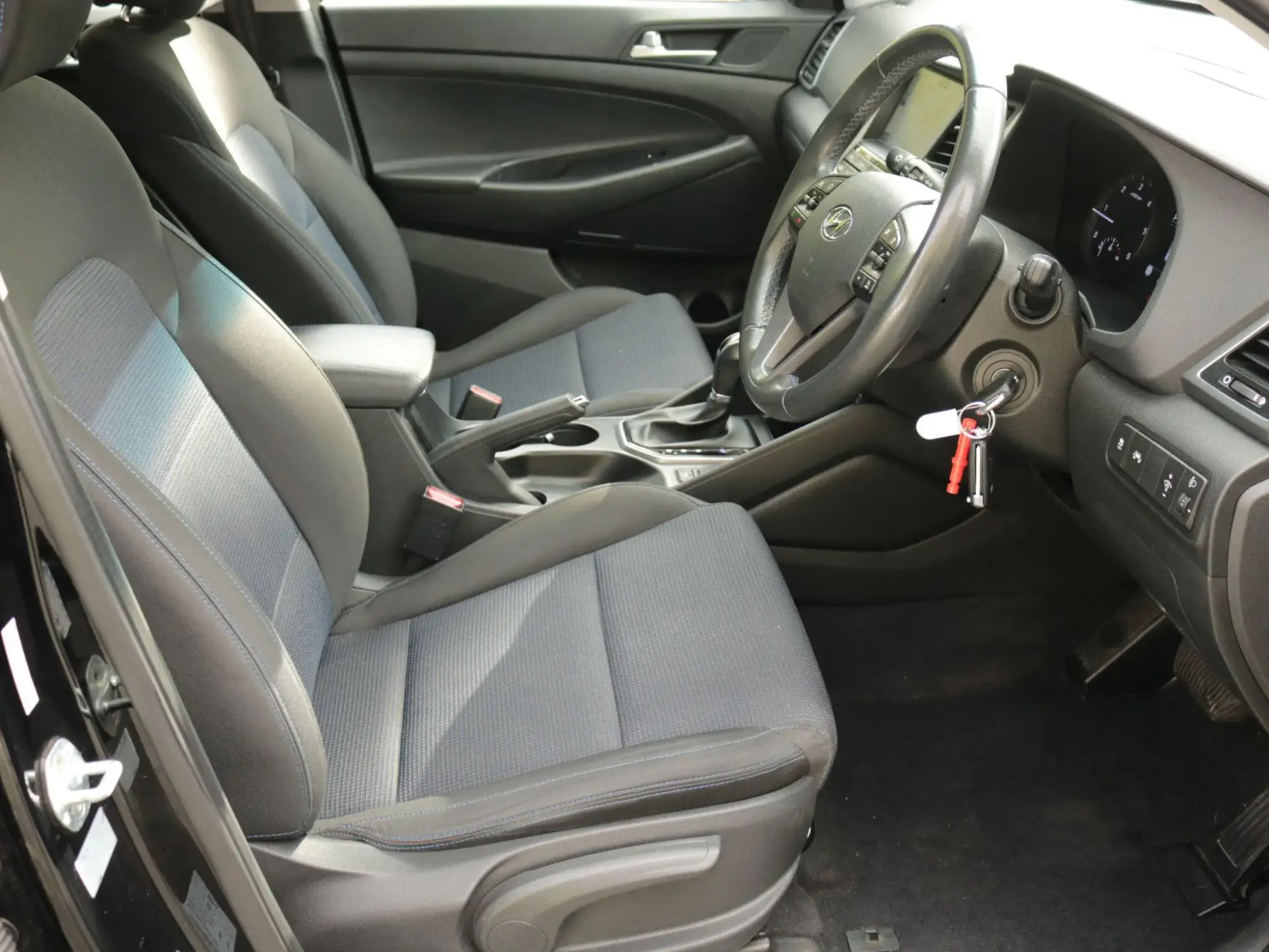 Hyundai TUCSON Image 14