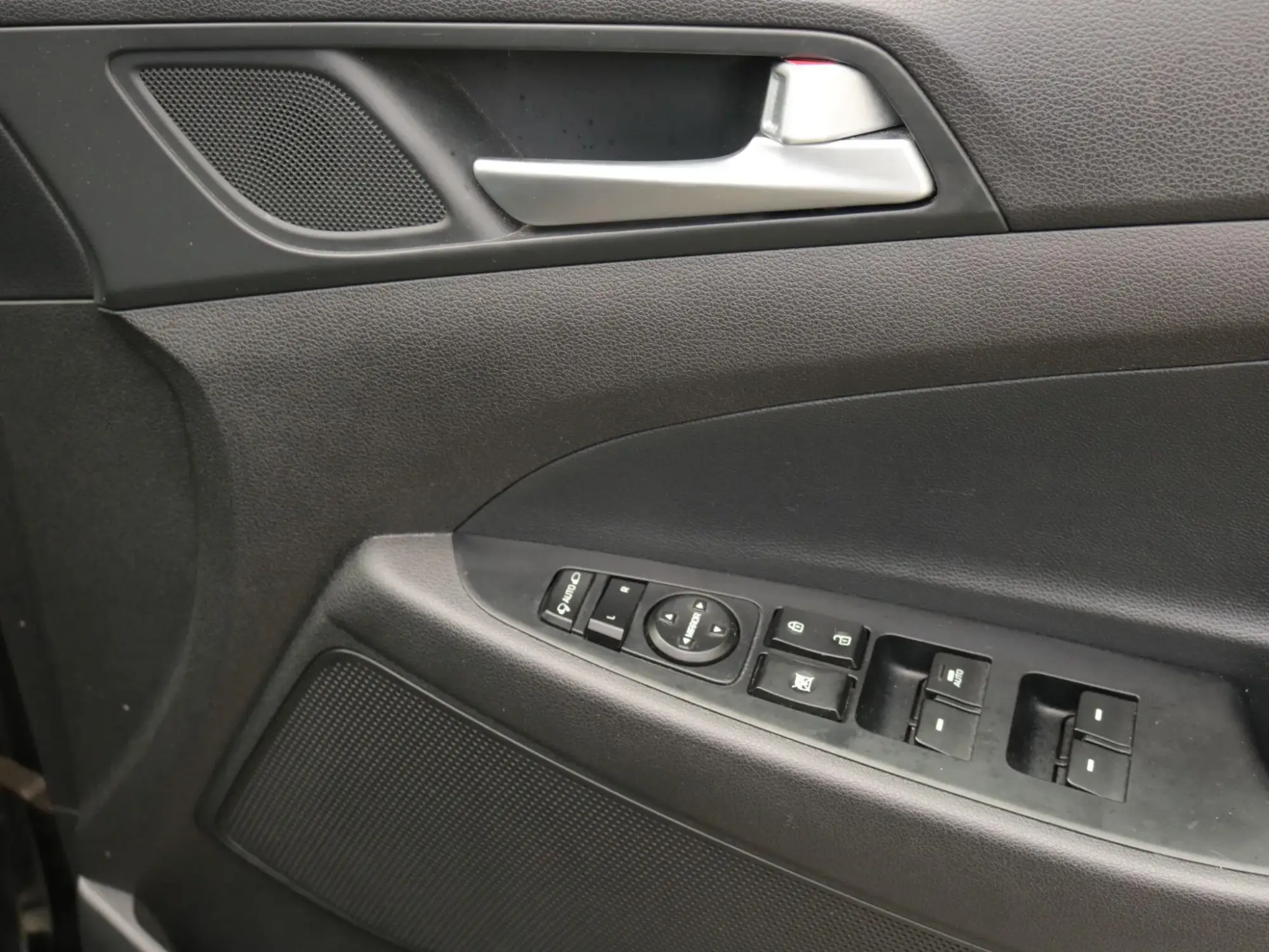 Hyundai TUCSON Image 30