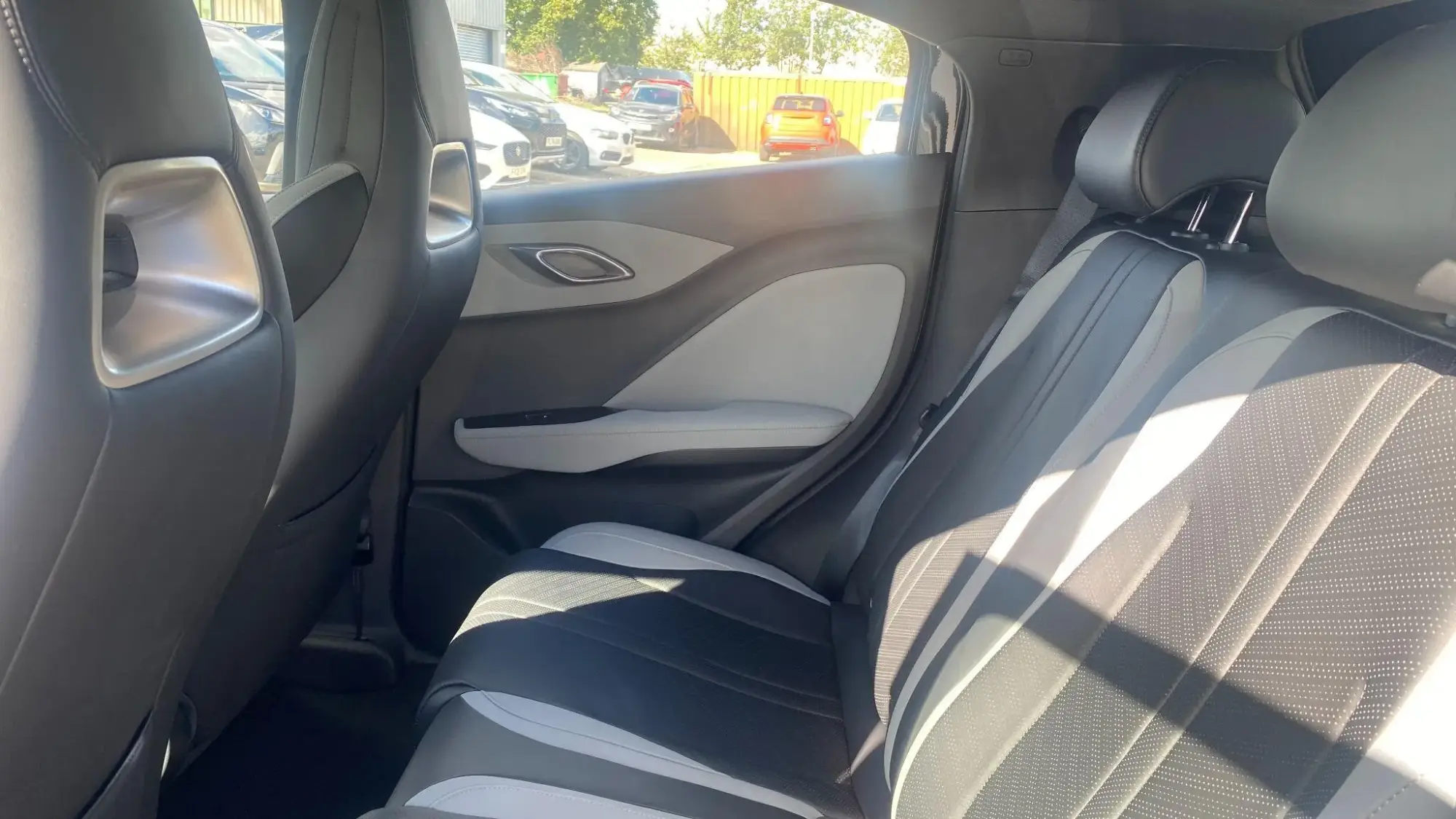 BYD DOLPHIN SURF Image 17