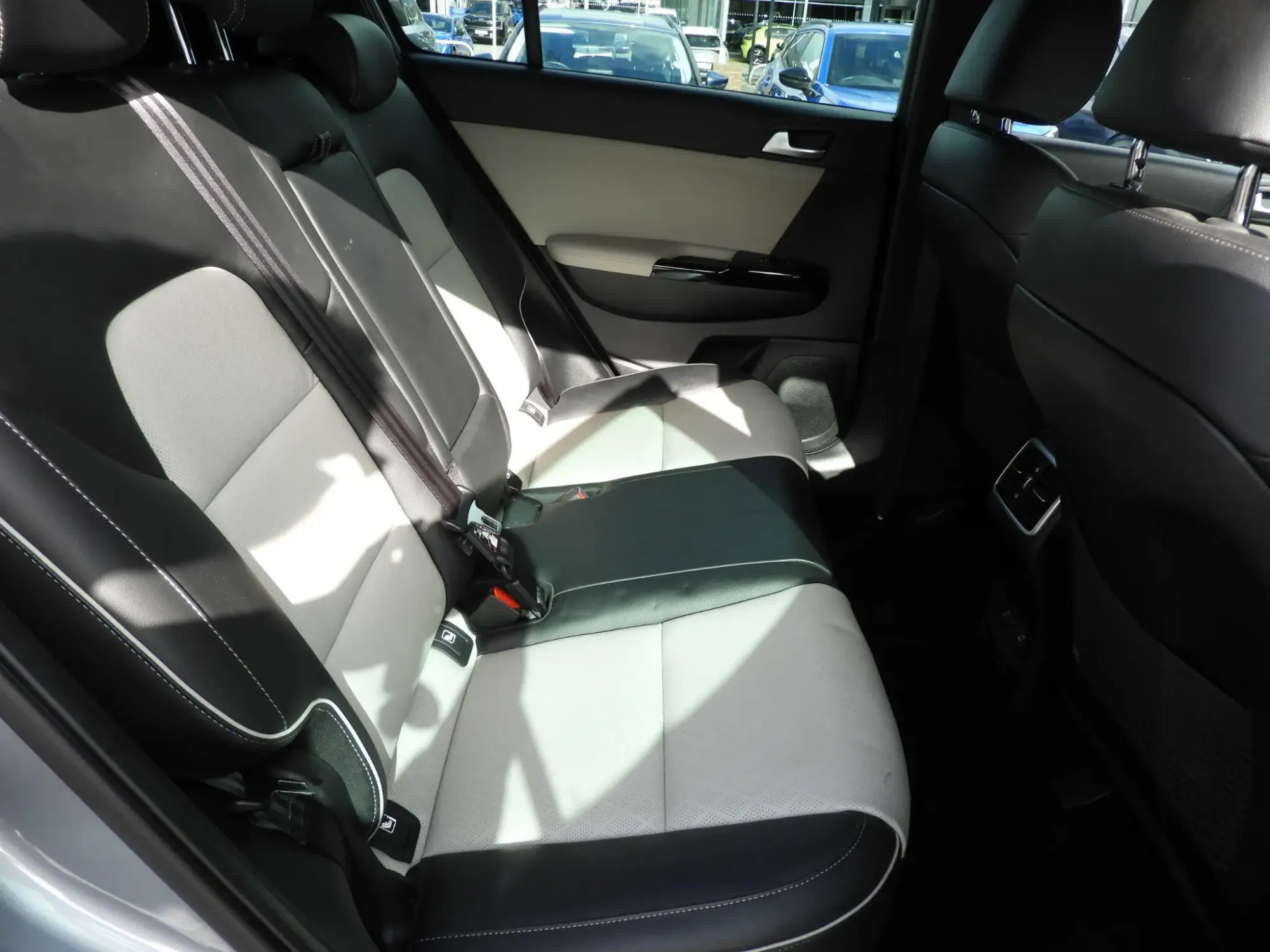 Kia Sportage Image 16