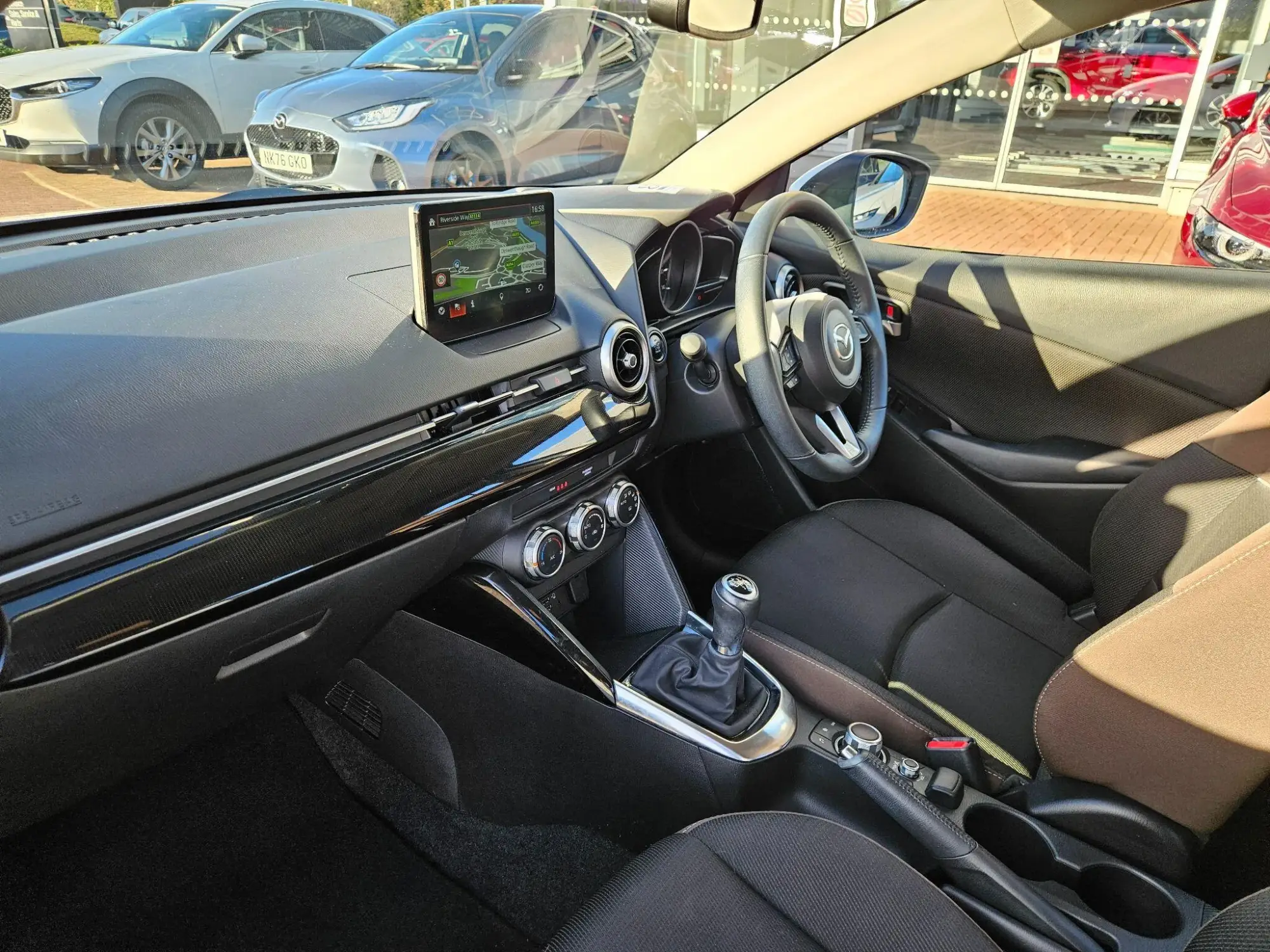 Mazda2 Image 11