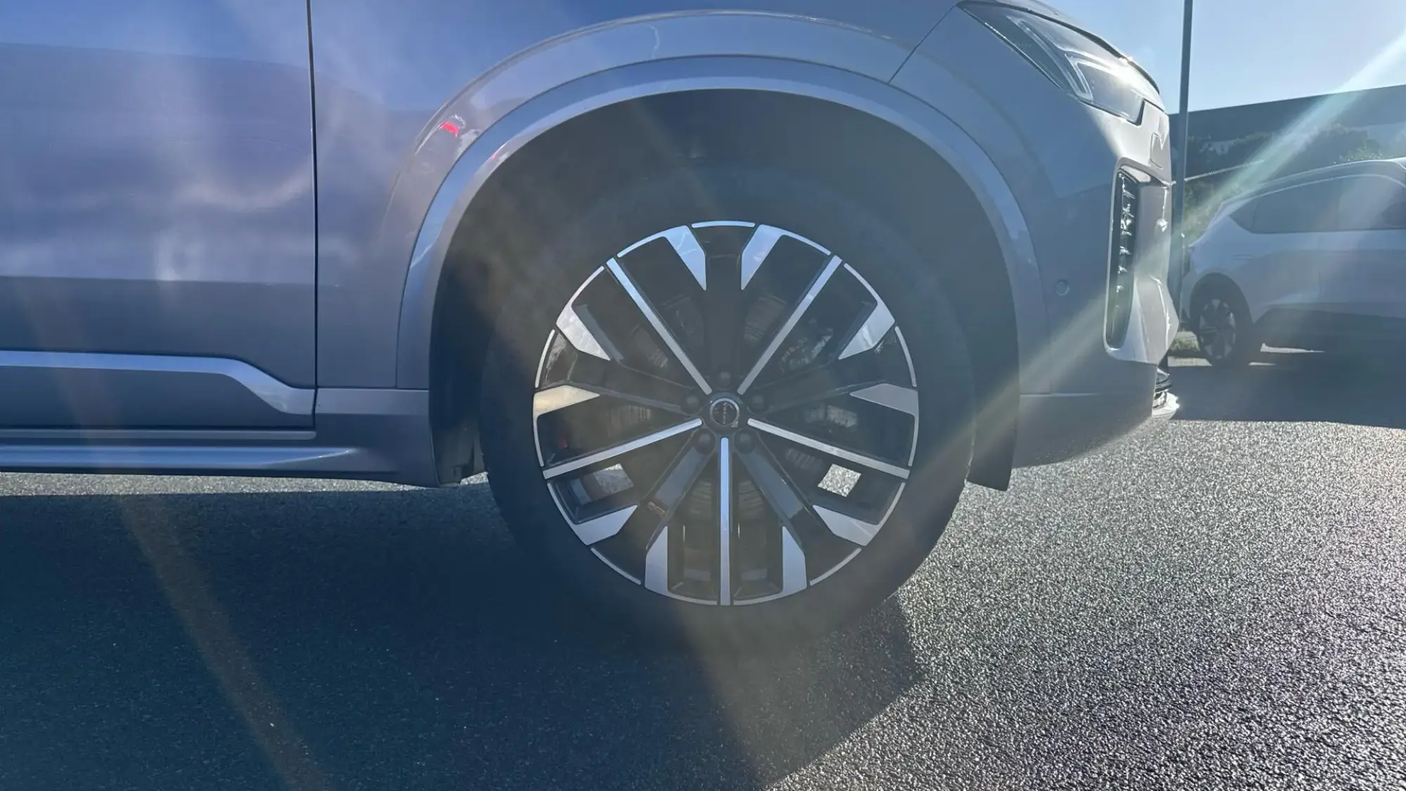 Volvo XC90 Plug-In Hybrid Image 9 Volvo XC90 Plug-In Hybrid Image 9