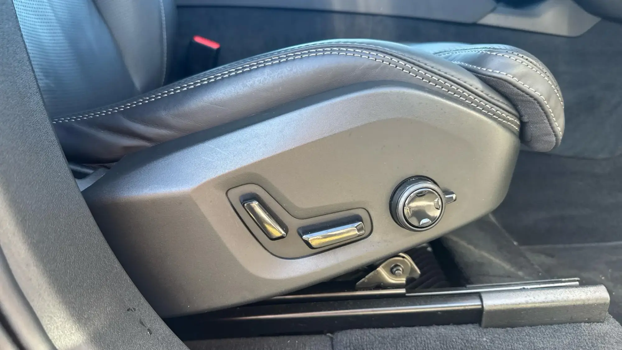 Volvo XC90 Plug-In Hybrid Image 25 Volvo XC90 Plug-In Hybrid Image 25