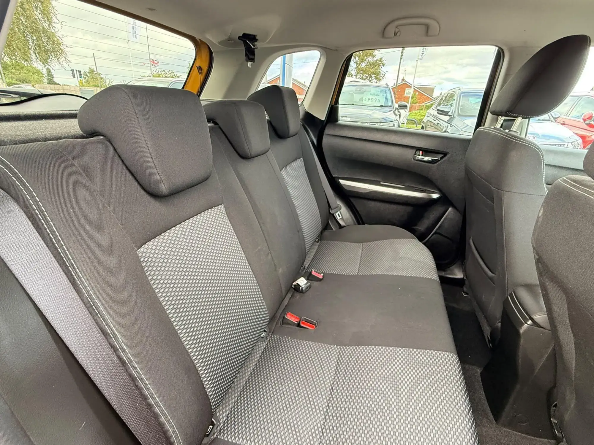 Suzuki Vitara Image 11