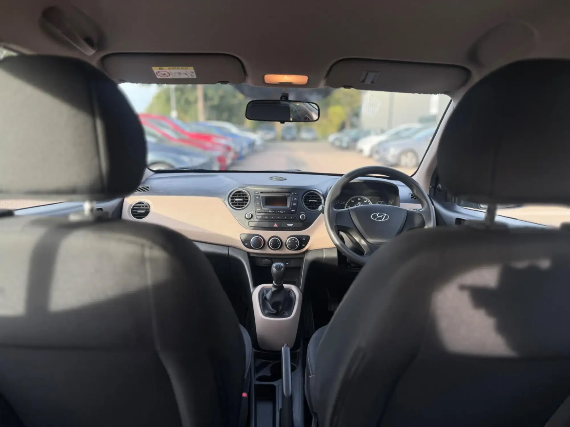 Hyundai i10 Image 10