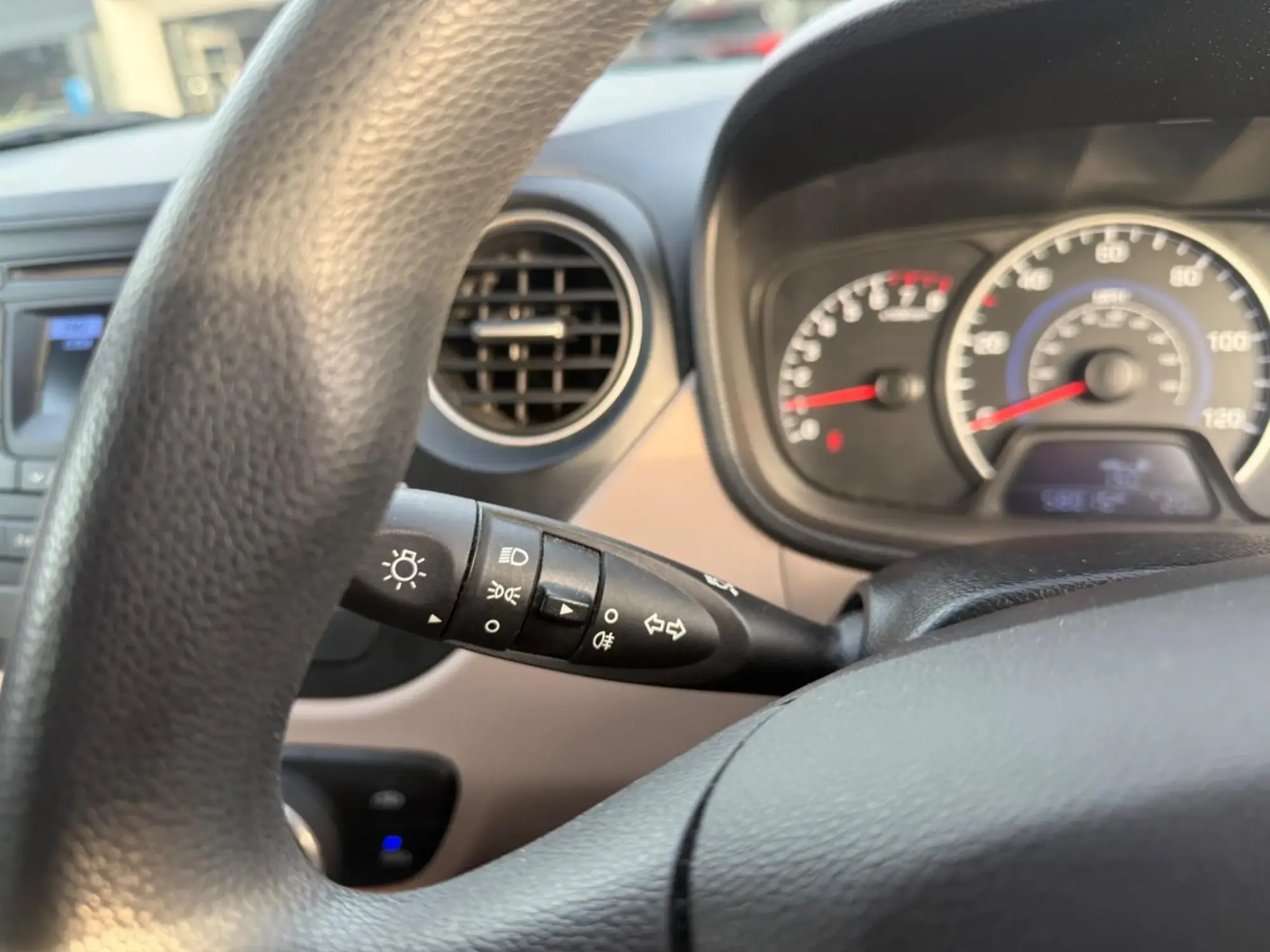 Hyundai i10 Image 18