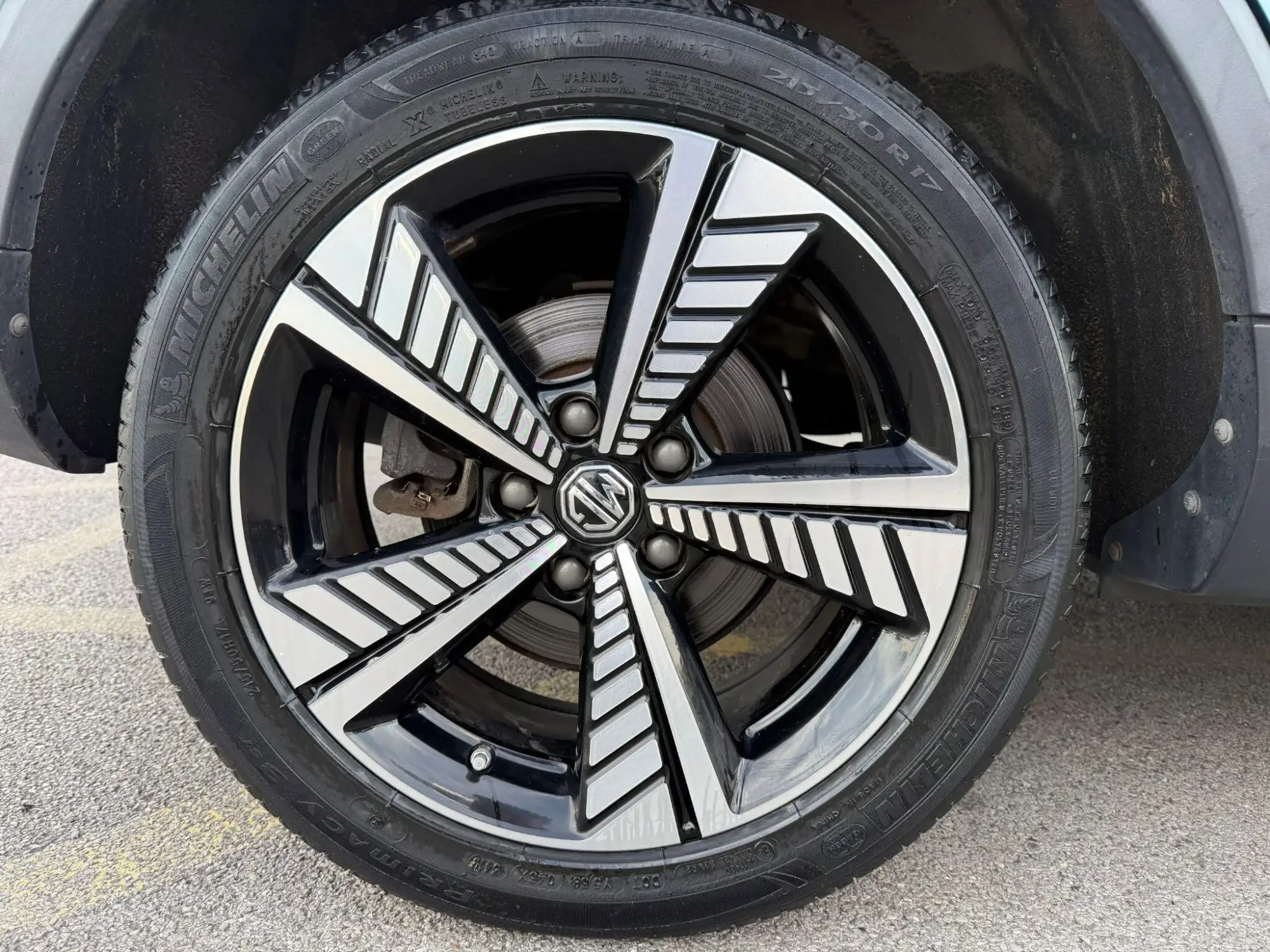 MG ZS EV Image 22