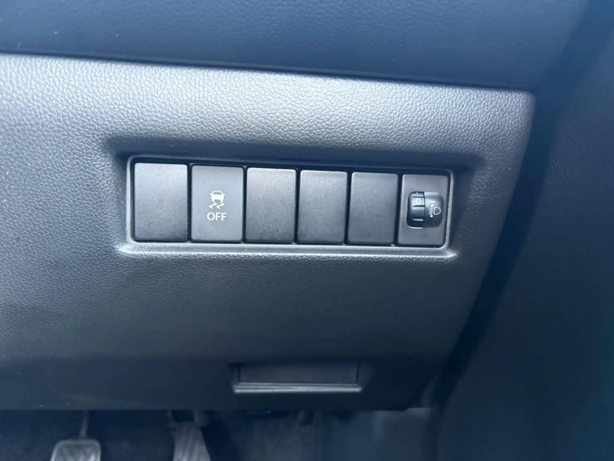 Suzuki Swift Image 14 Suzuki Swift Image 14