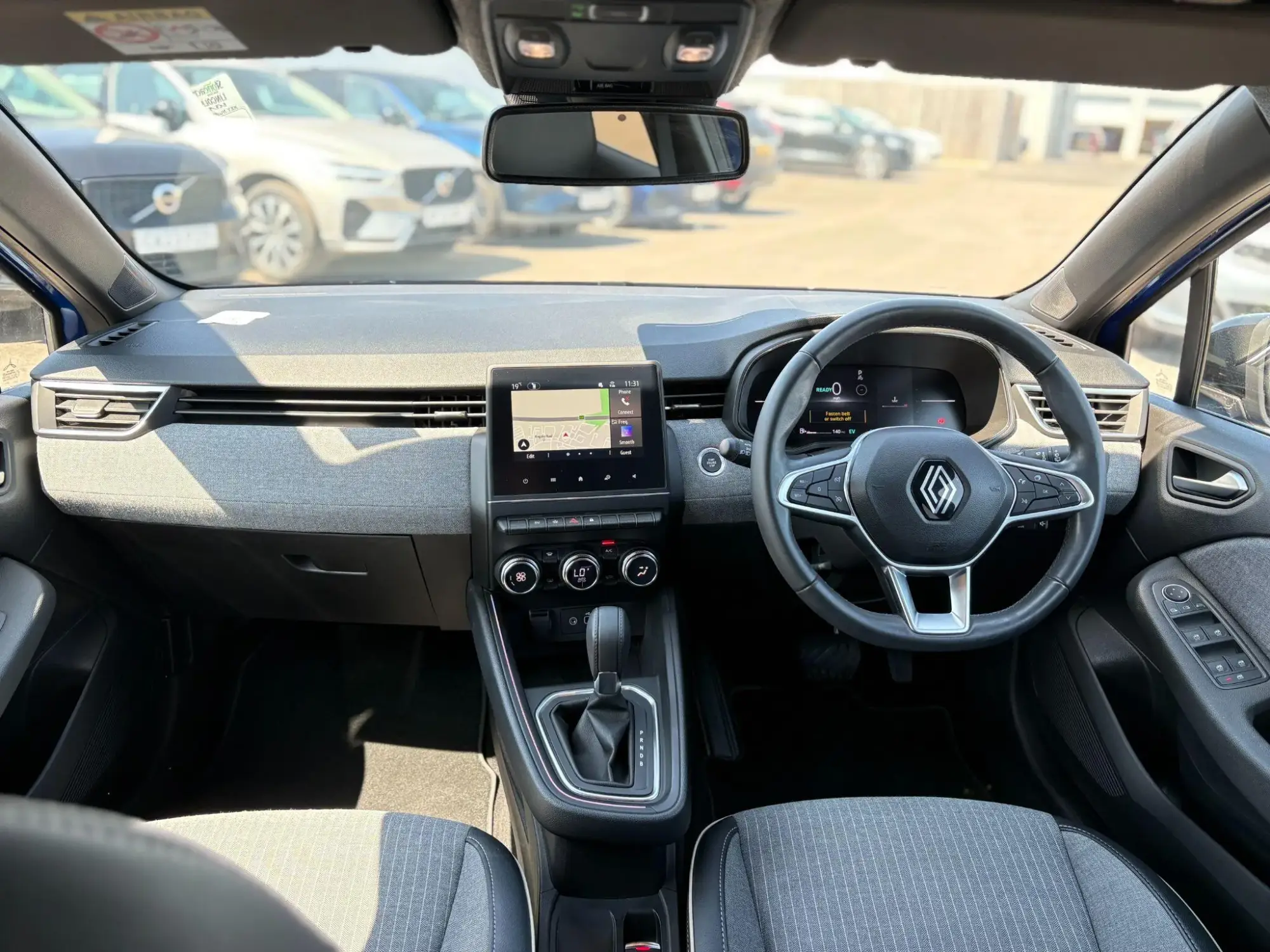 Renault Clio E-Tech Image 10 Renault Clio E-Tech Image 10