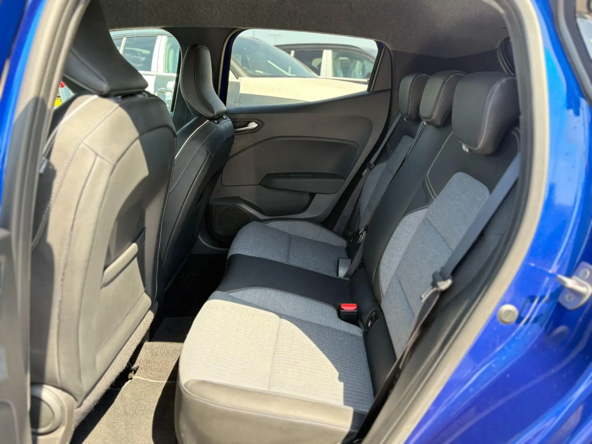 Renault Clio E-Tech Image 14 Renault Clio E-Tech Image 14