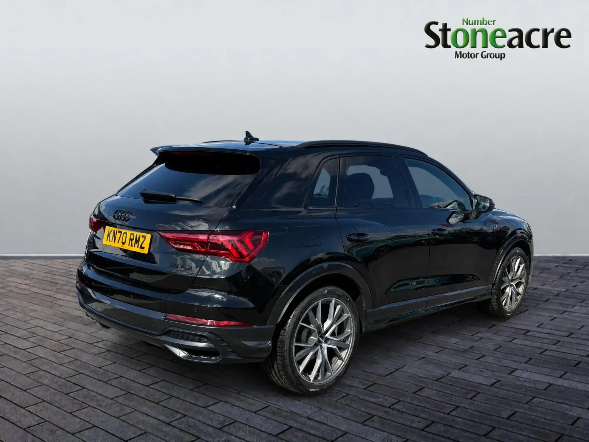 Audi Q3 Image 8