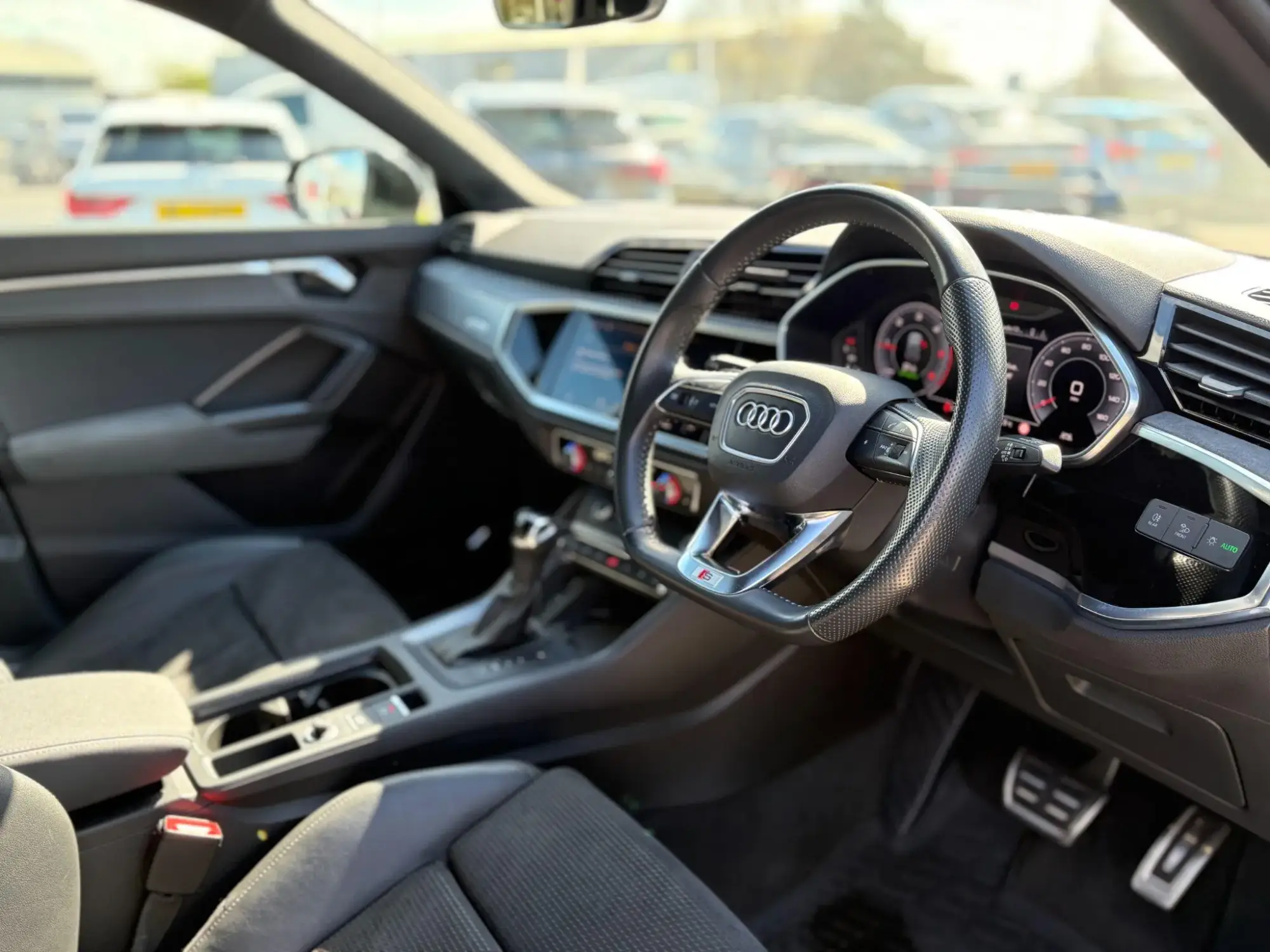 Audi Q3 Image 13