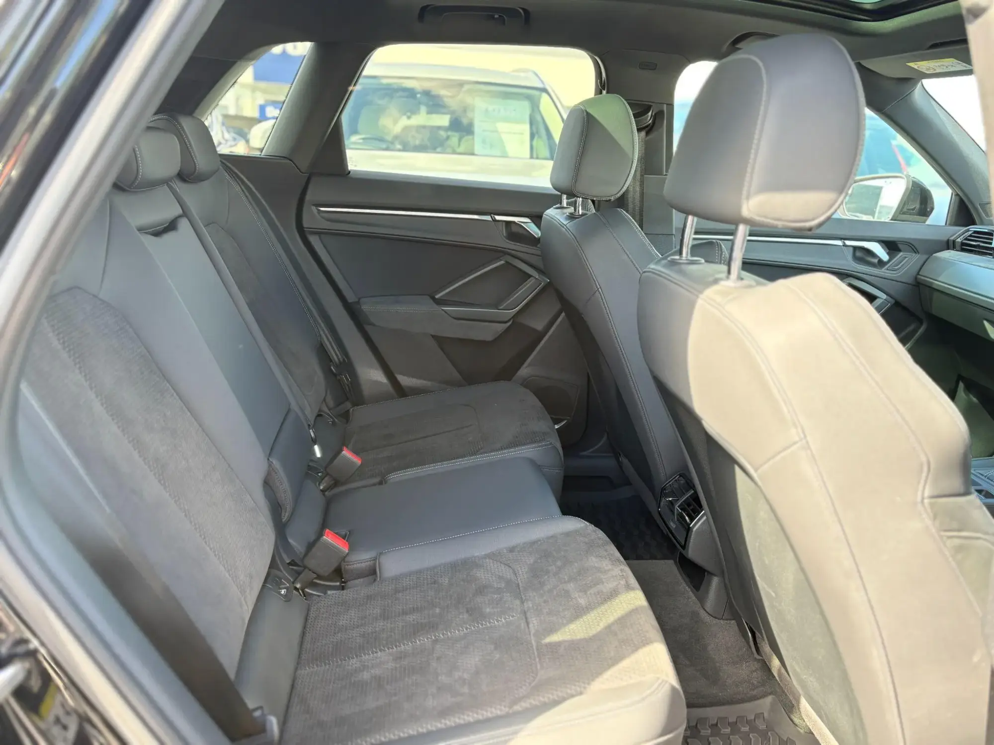 Audi Q3 Image 14