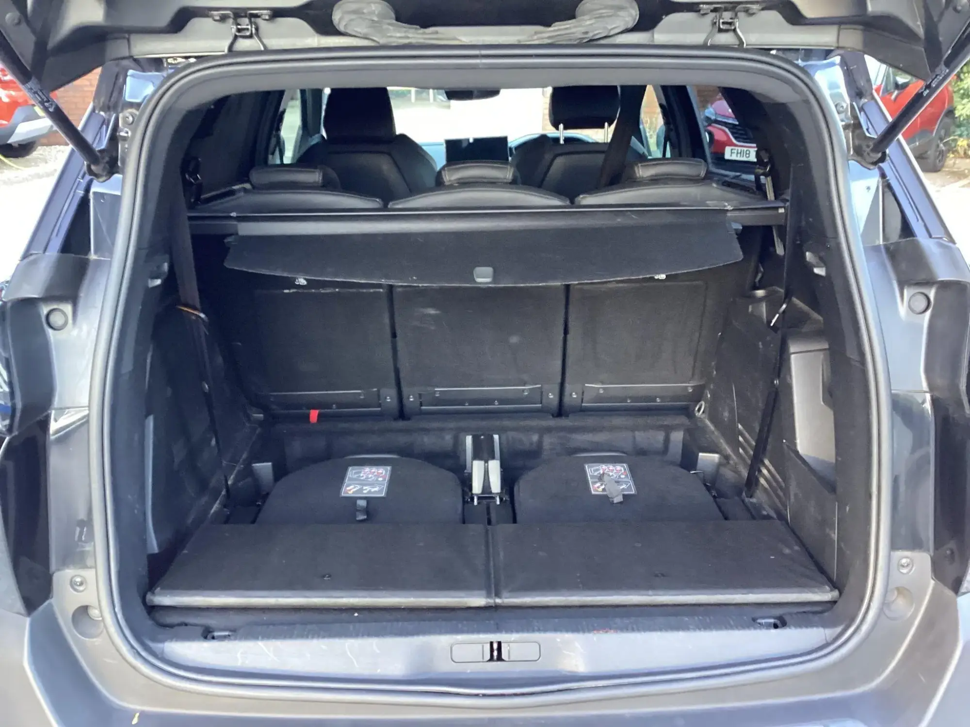Peugeot 5008 Image 13
