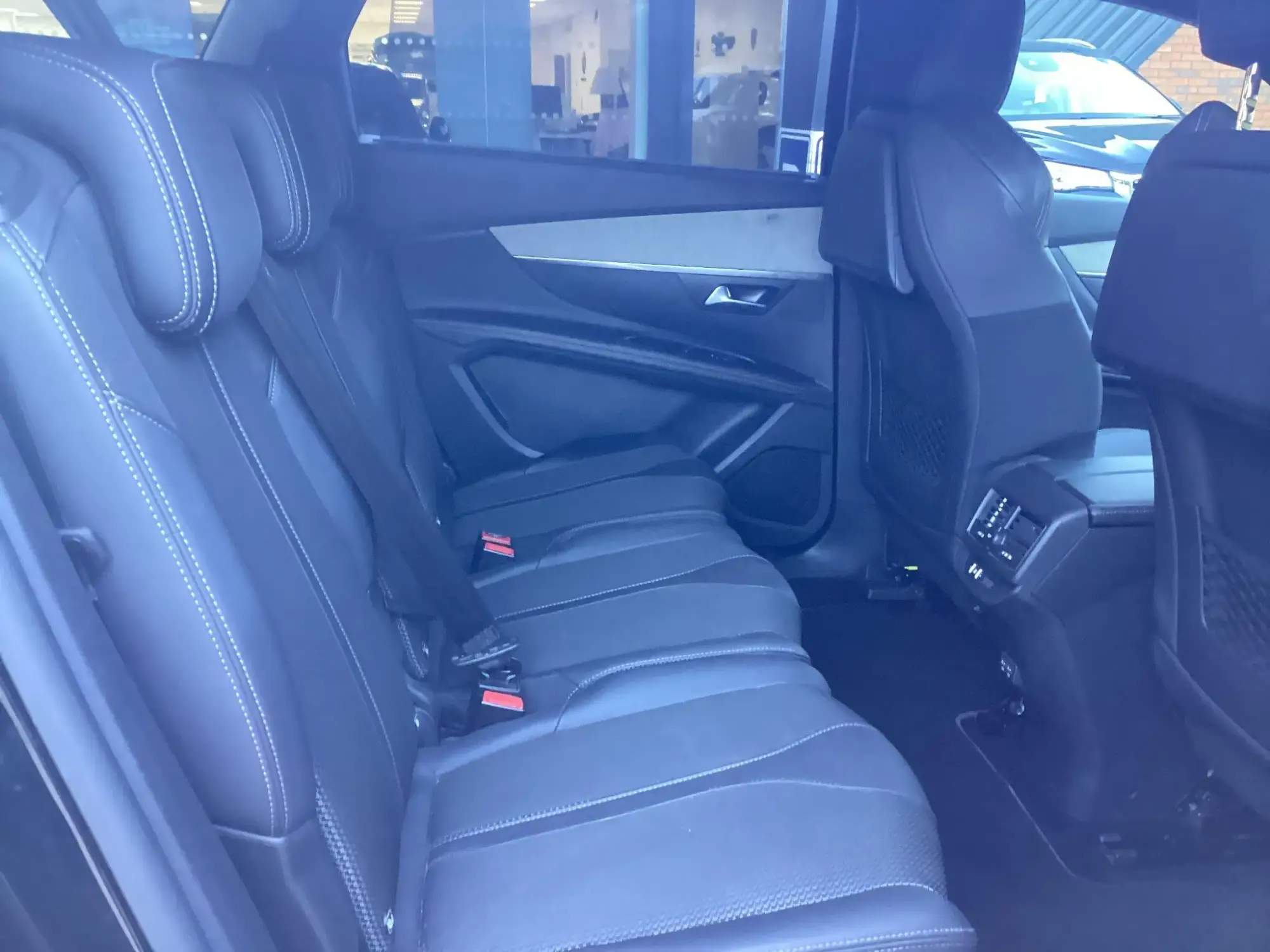 Peugeot 5008 Image 14
