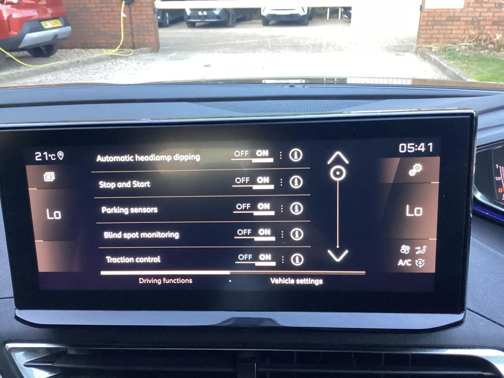 Peugeot 5008 Image 17