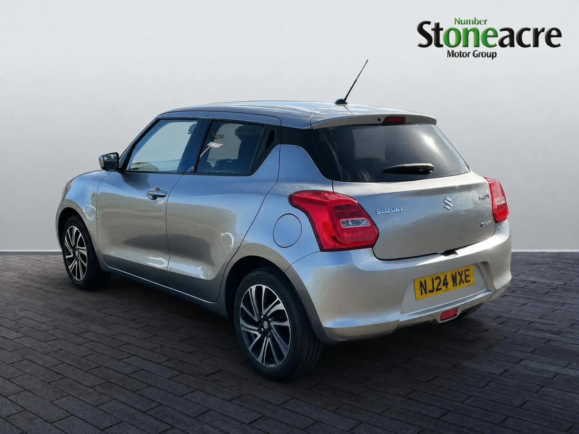 Suzuki Swift 1.2 Dualjet 83 12V Hybrid SZ-L 5dr NJ24WXE Image 3