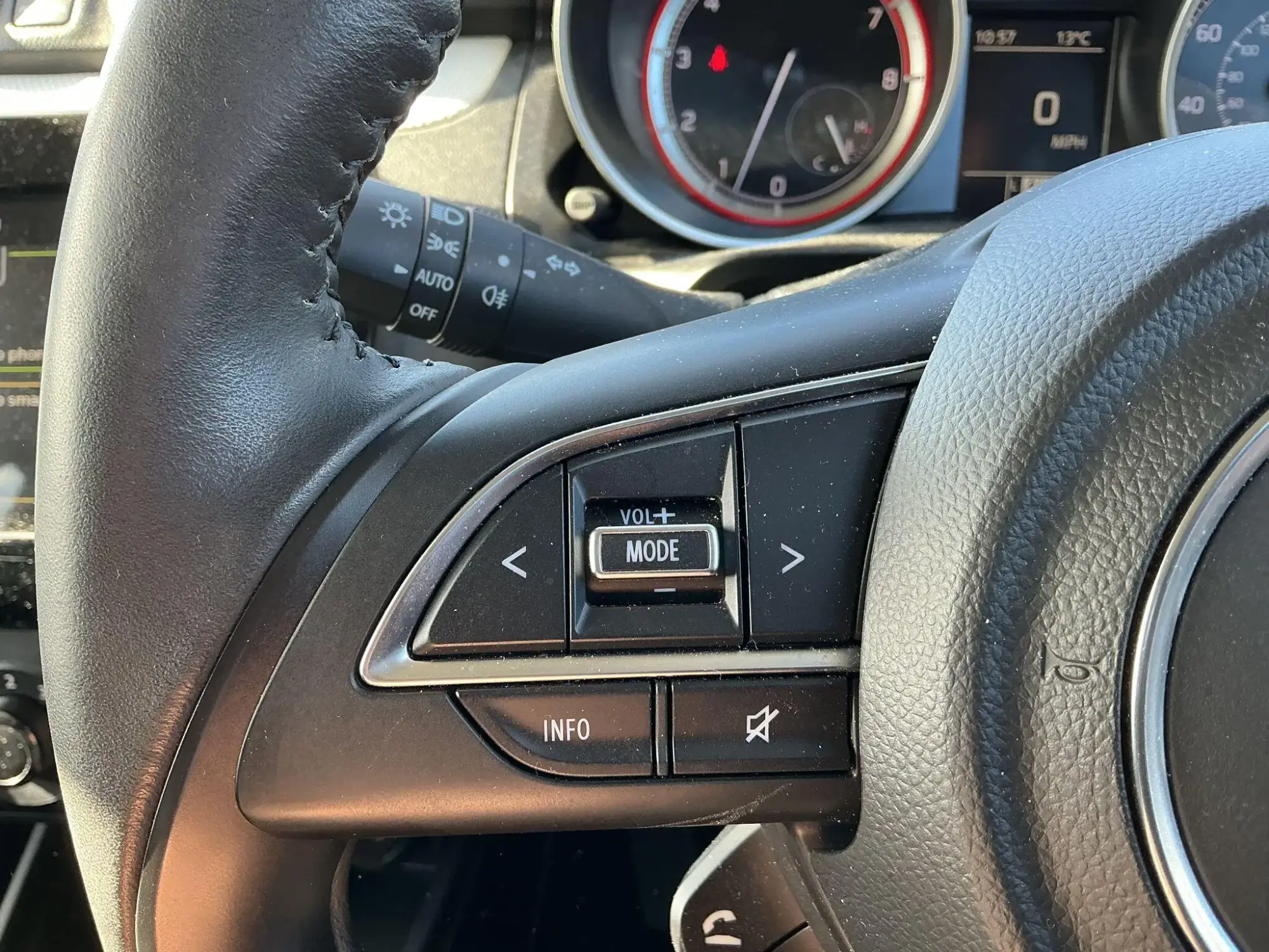 Suzuki Swift Image 28 Suzuki Swift Image 28