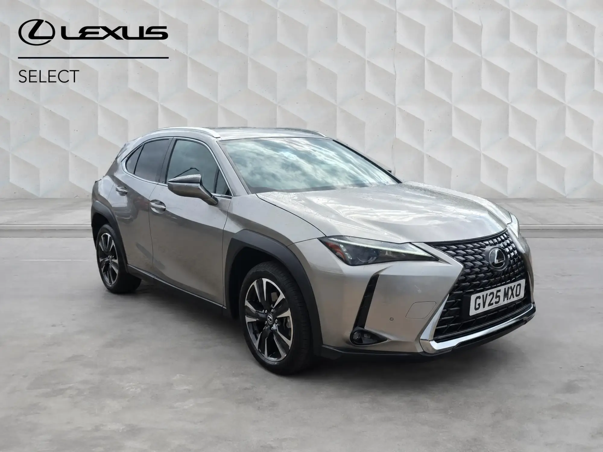 Lexus UX Self-Charging Hybrid 2.0 300h (Premium Plus) E-CVT Euro 6 (s/s) 5dr GV25MXO Image 1 Lexus UX Self-Charging Hybrid 2.0 300h (Premium Plus) E-CVT Euro 6 (s/s) 5dr GV25MXO Image 1