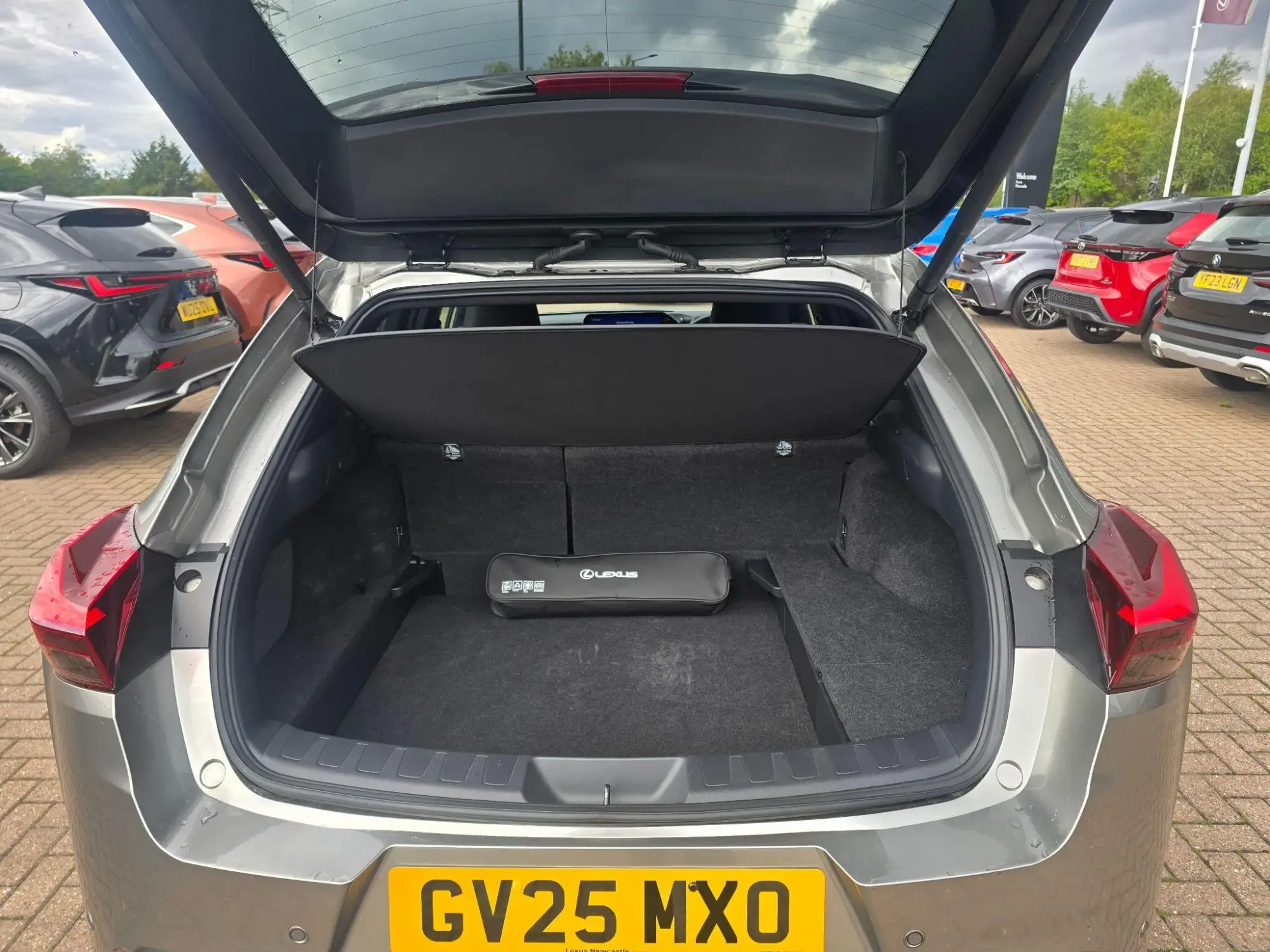 Lexus UX Self-Charging Hybrid Image 10 Lexus UX Self-Charging Hybrid Image 10