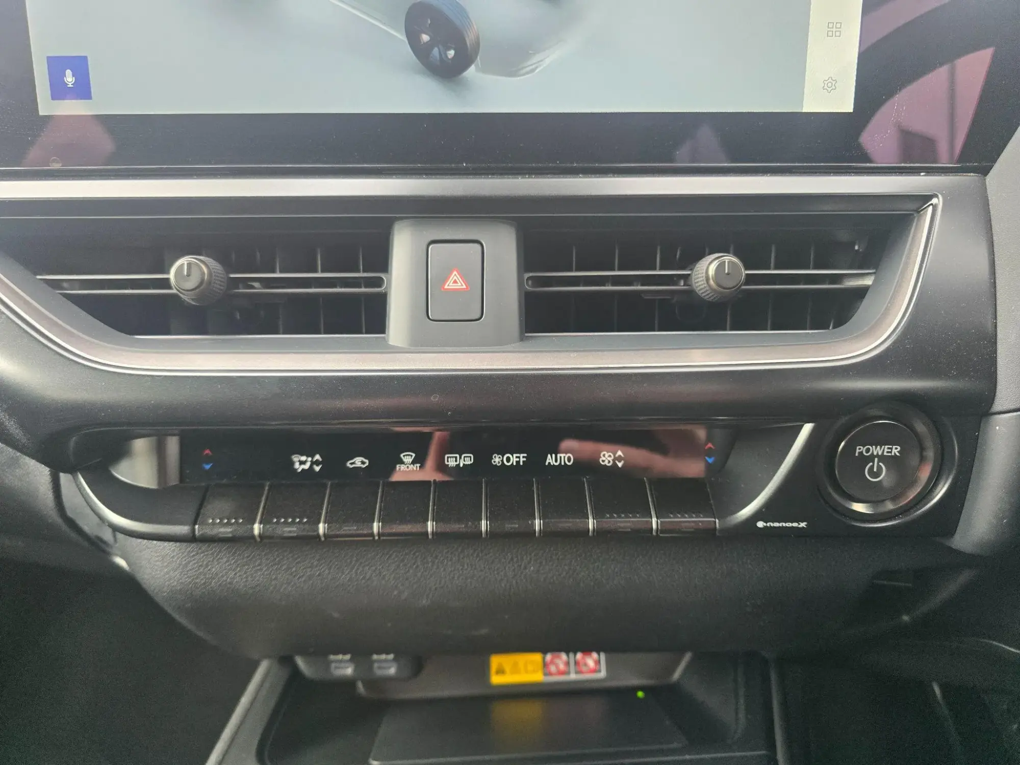 Lexus UX Self-Charging Hybrid Image 20 Lexus UX Self-Charging Hybrid Image 20